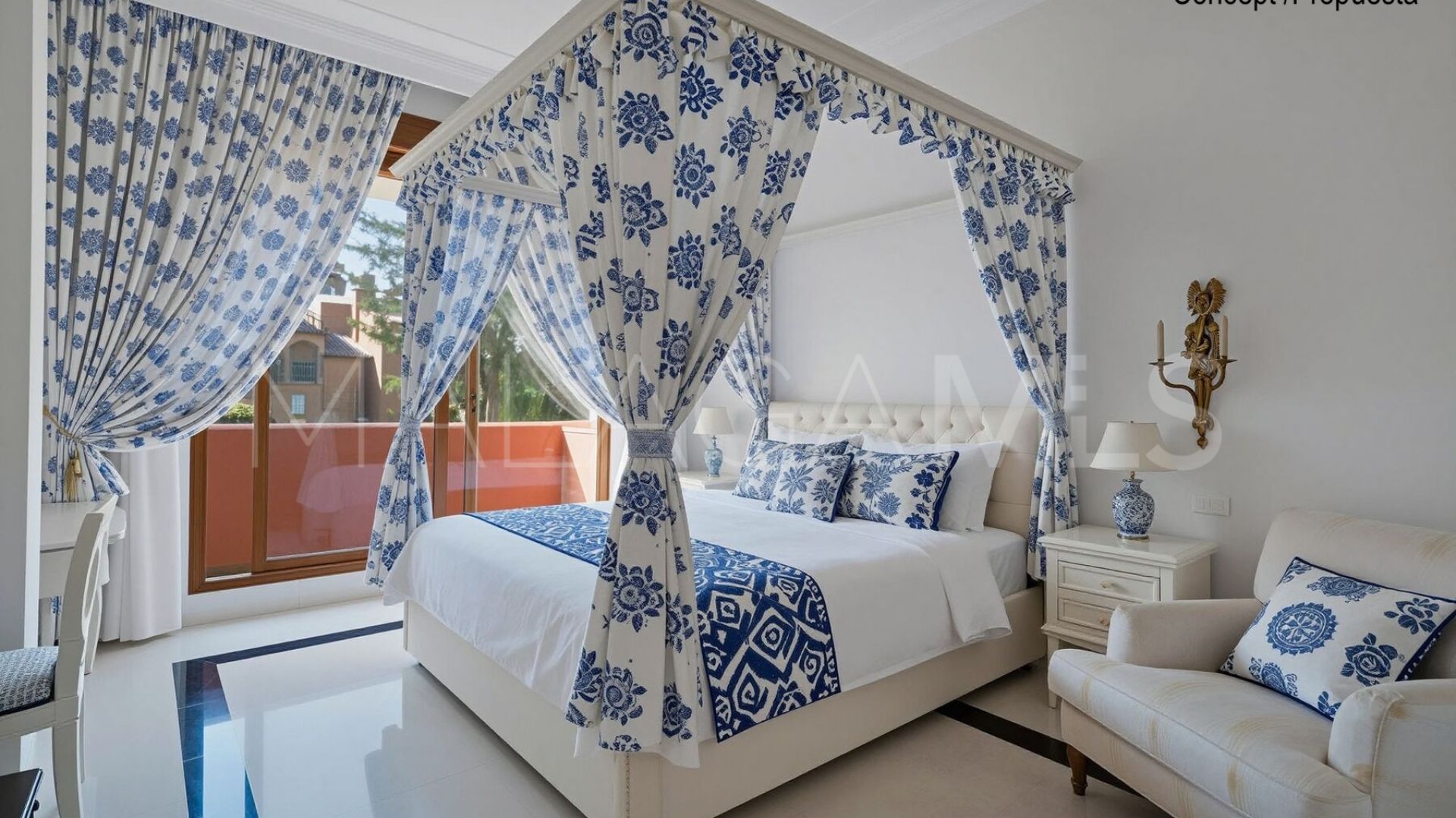 Triplex for sale in Guadalmina Baja