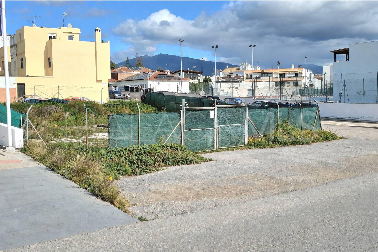 Terrain for sale in Cancelada