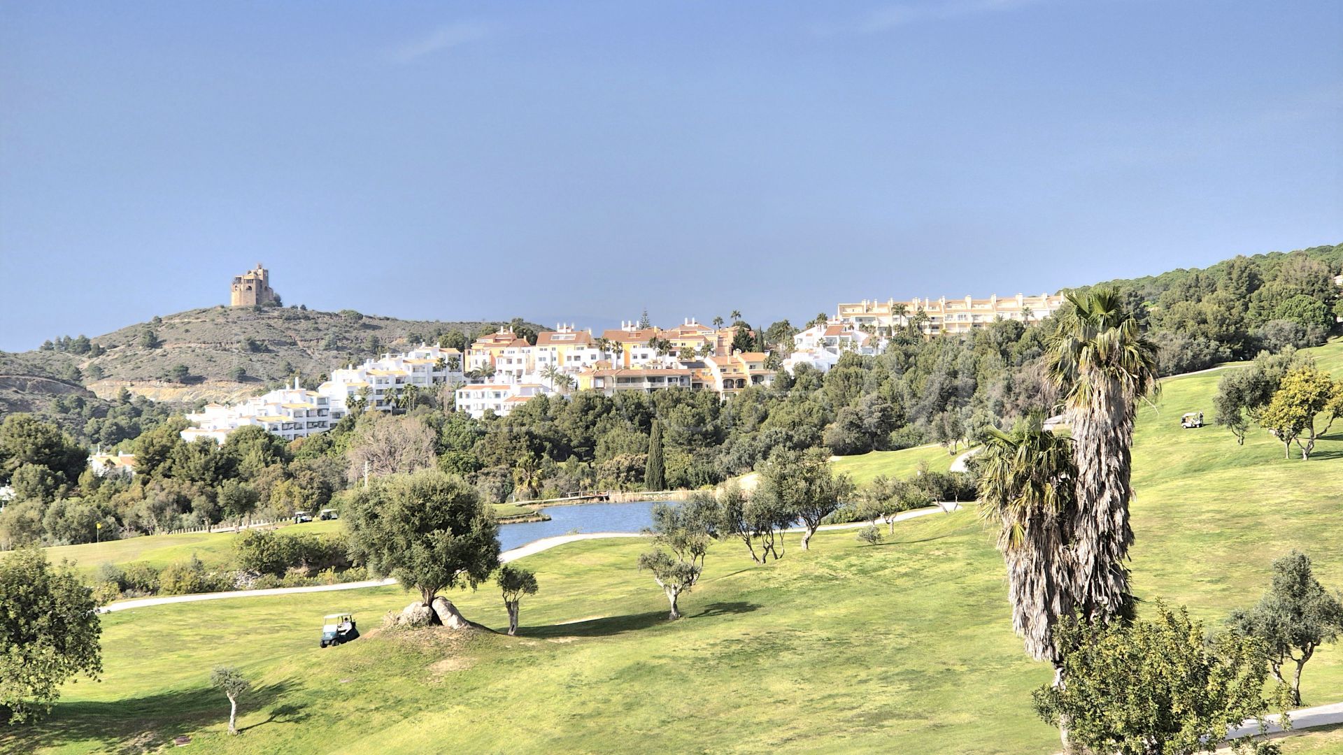 Radhus for sale in Alhaurin Golf