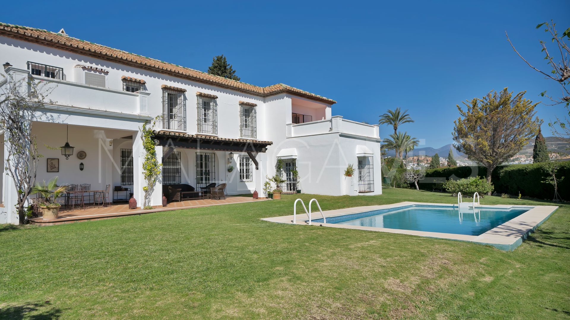 Villa for sale in Las Brisas