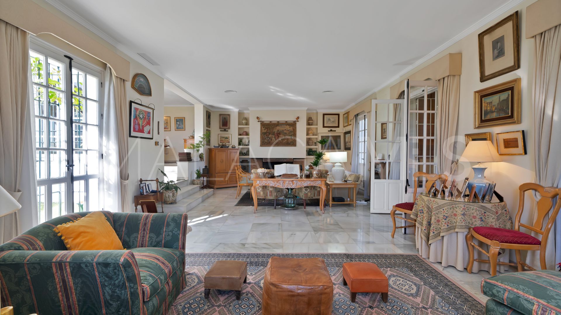 Villa for sale in Las Brisas