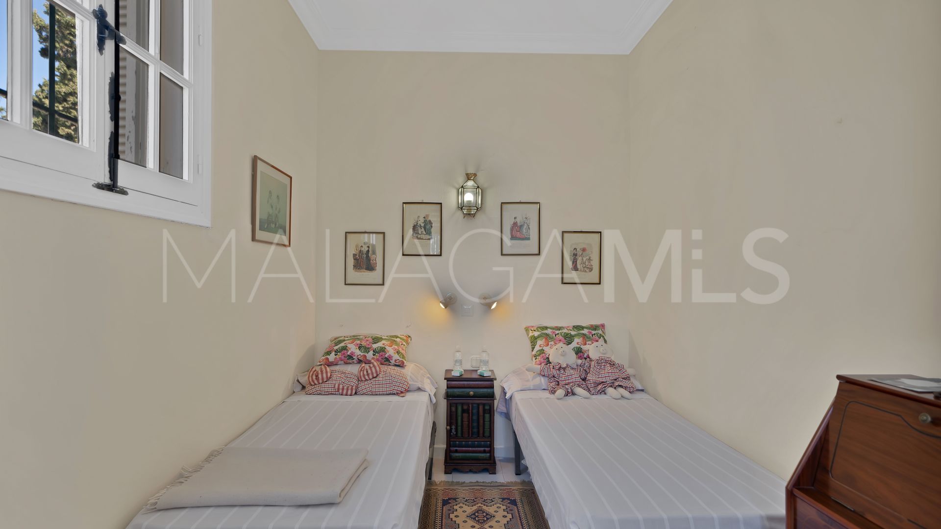 Villa for sale in Las Brisas