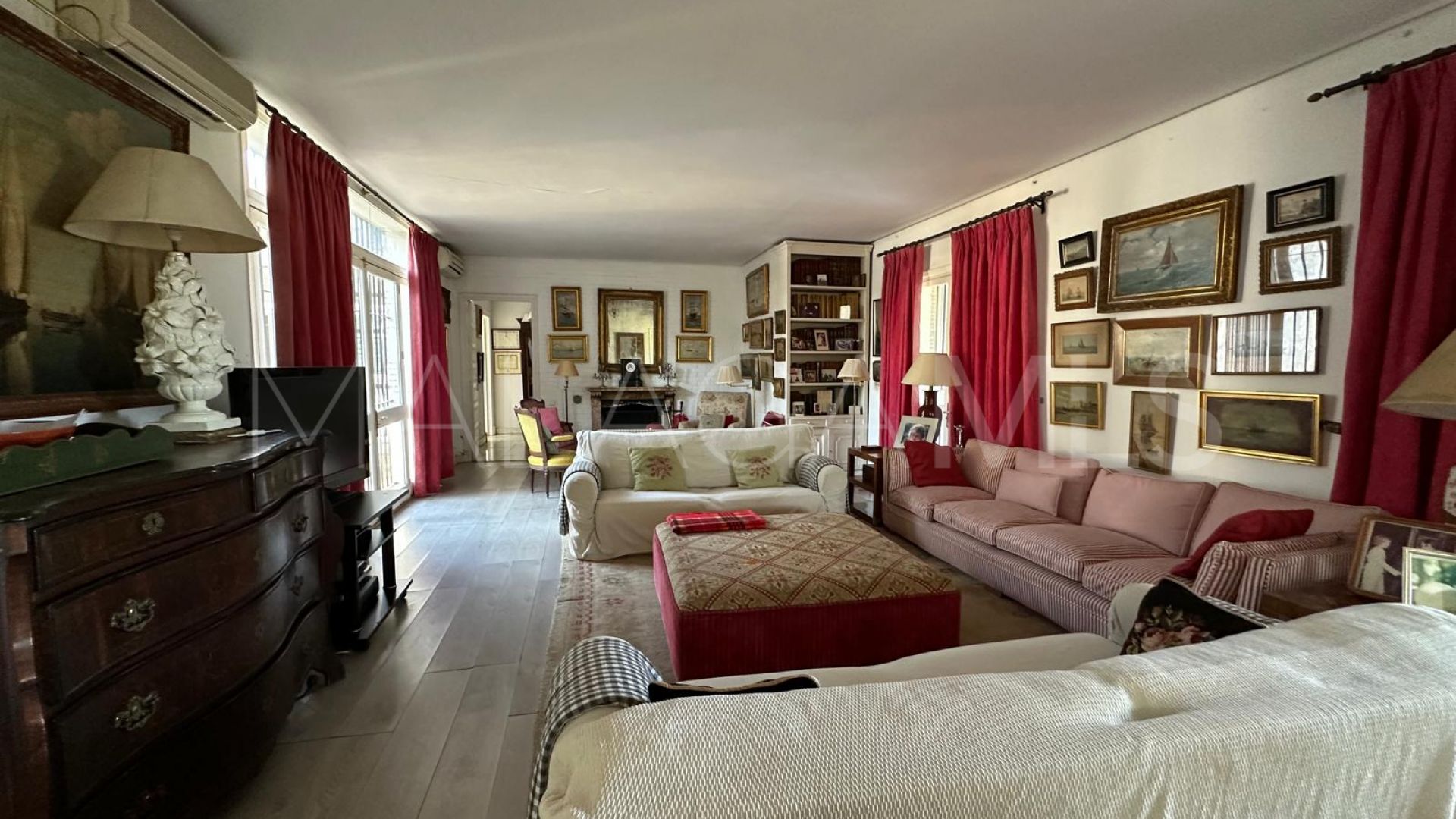 Villa for sale in La Carolina