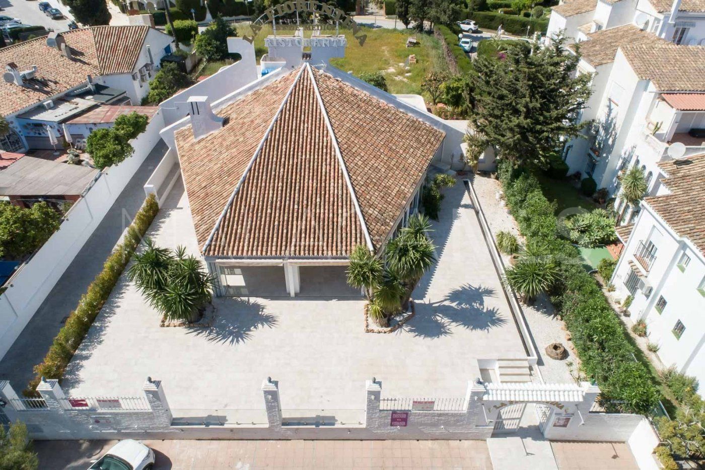 El Pilar, negocio a la venta
