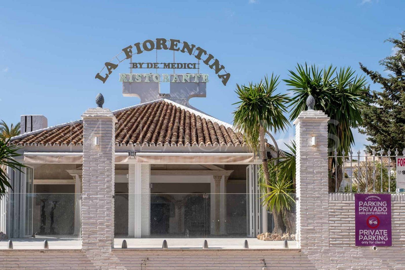 El Pilar, negocio a la venta