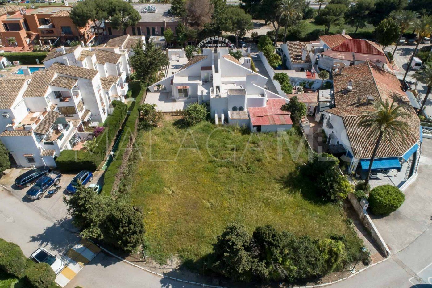 El Pilar, negocio a la venta