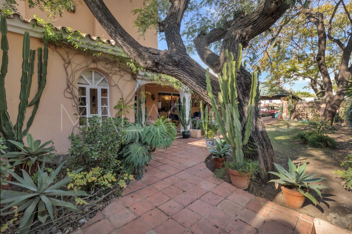 Buy Atalaya Golf 7 bedrooms villa