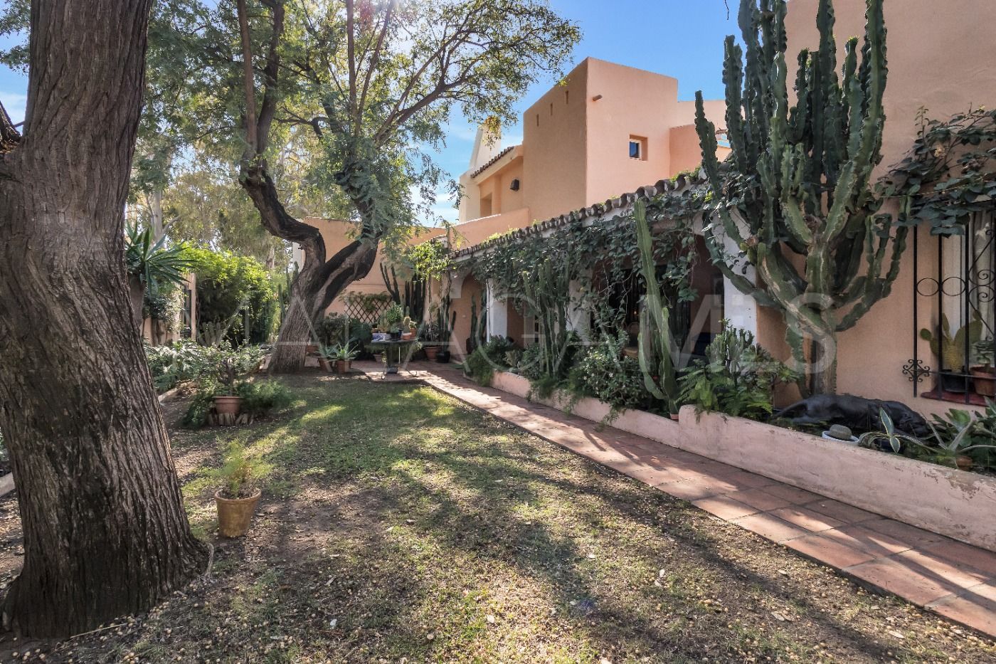 Buy Atalaya Golf 7 bedrooms villa