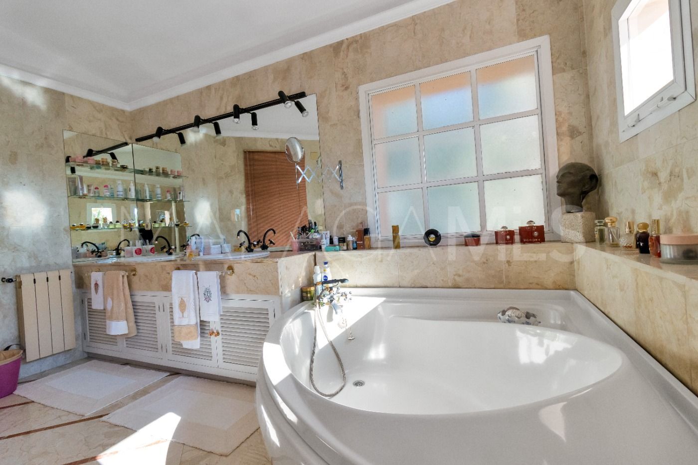 Buy Atalaya Golf 7 bedrooms villa