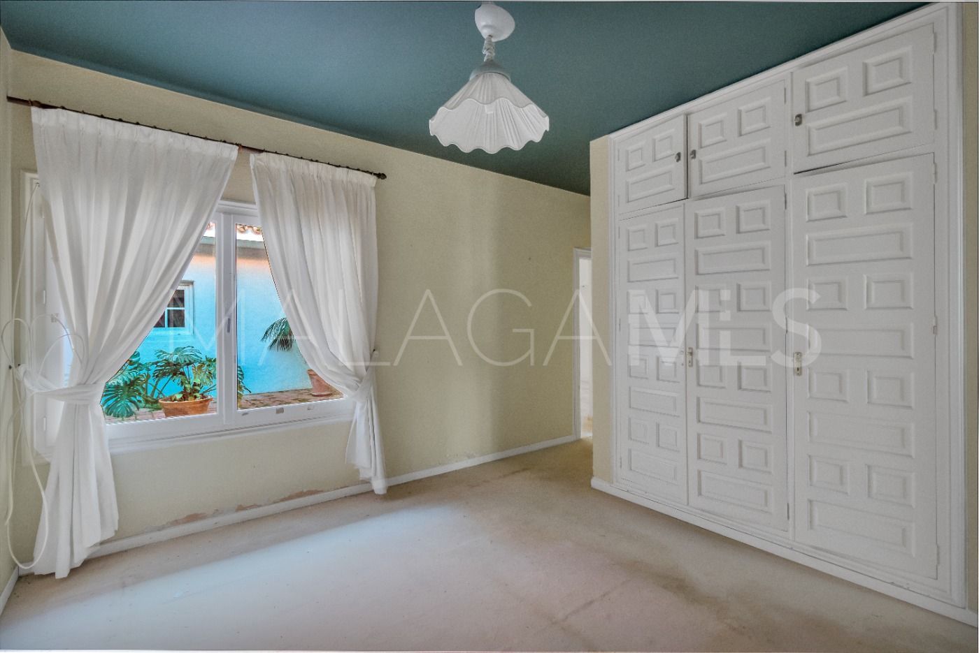Buy Atalaya Golf 7 bedrooms villa