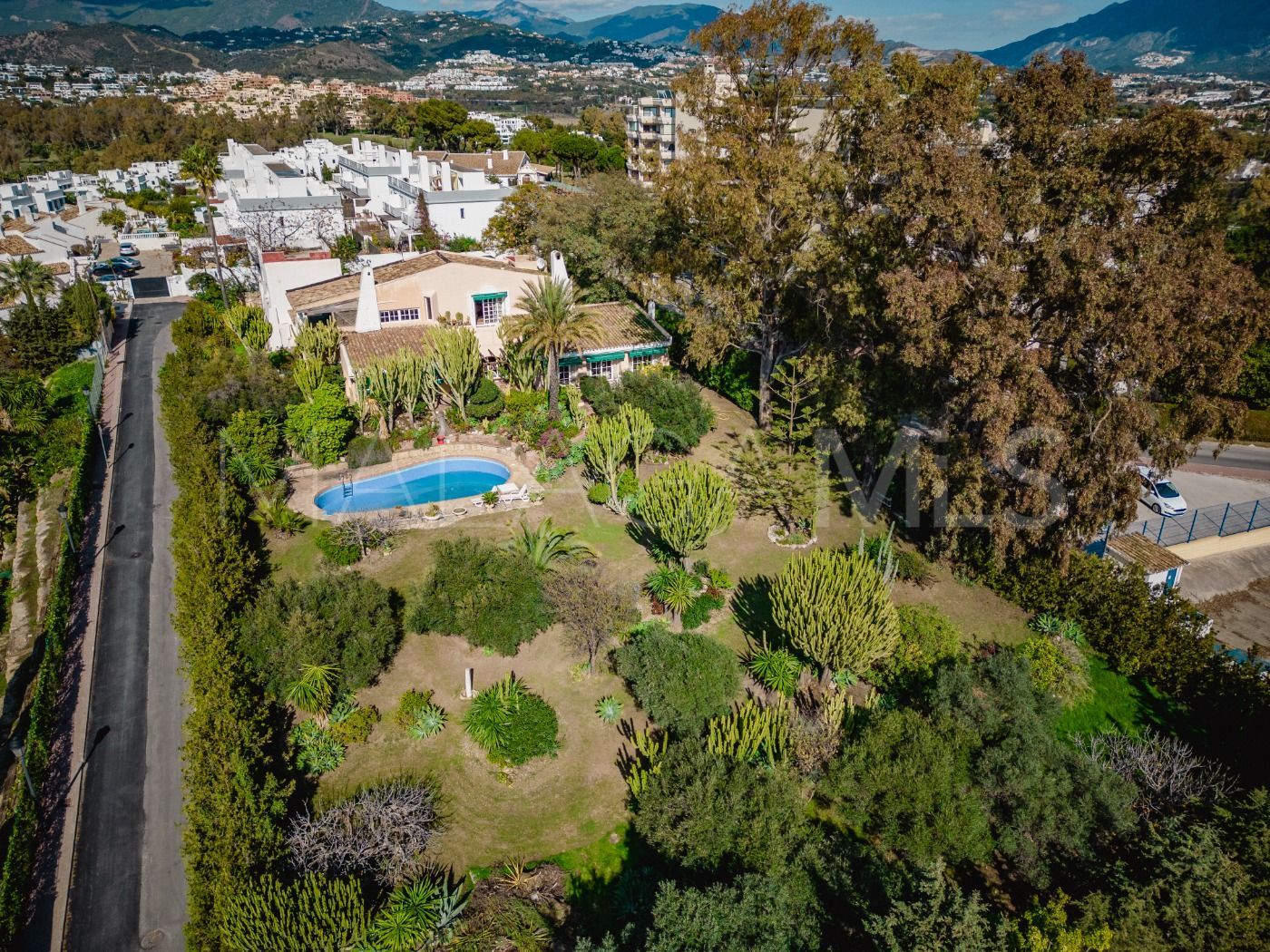 Buy Atalaya Golf 7 bedrooms villa