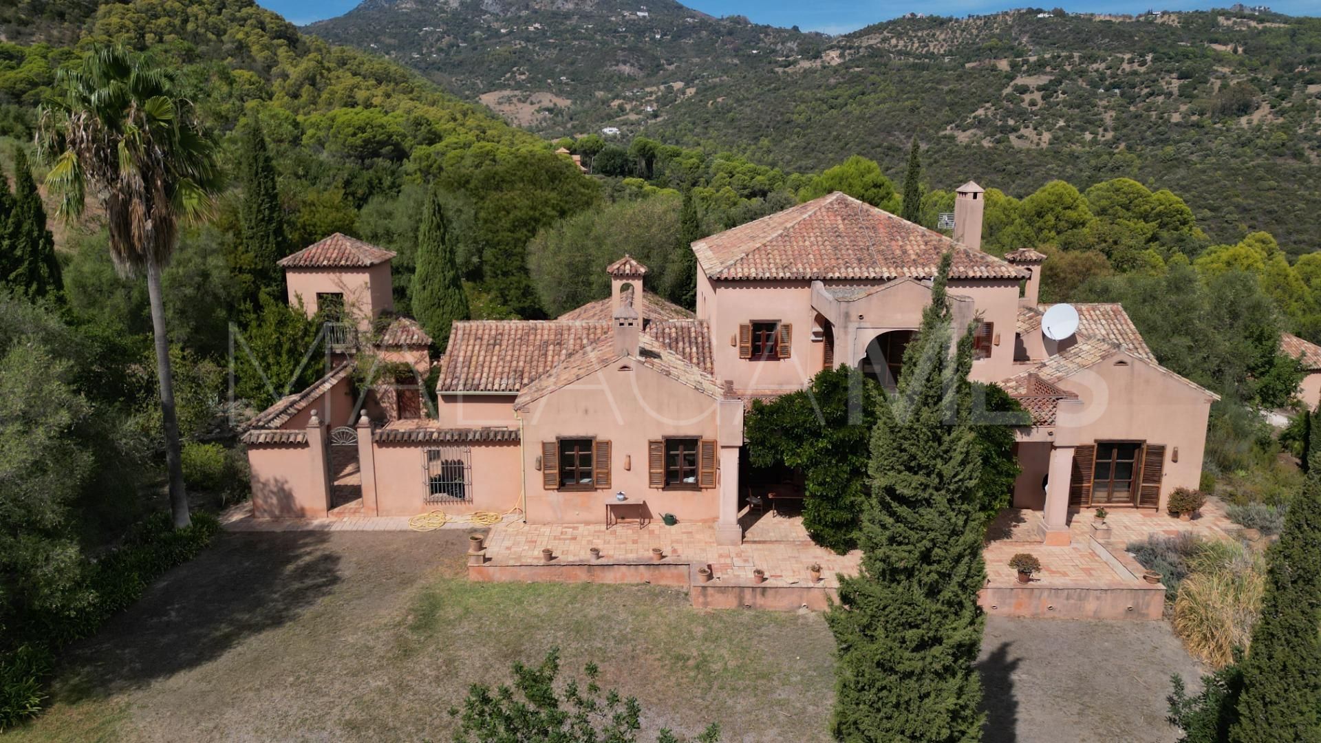 Se vende cortijo de 5 bedrooms in Gaucin