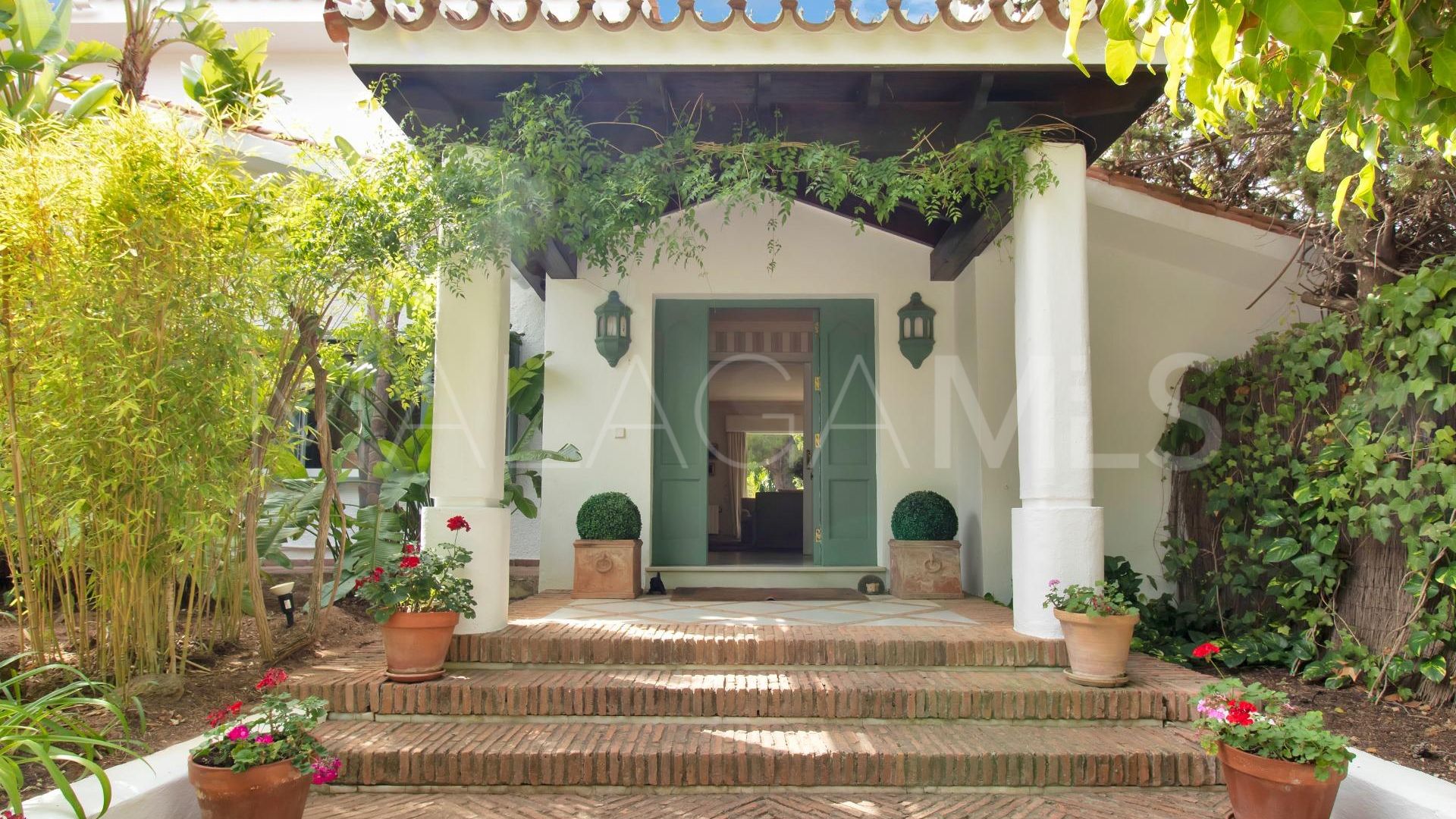Villa for sale in Sitio de Calahonda