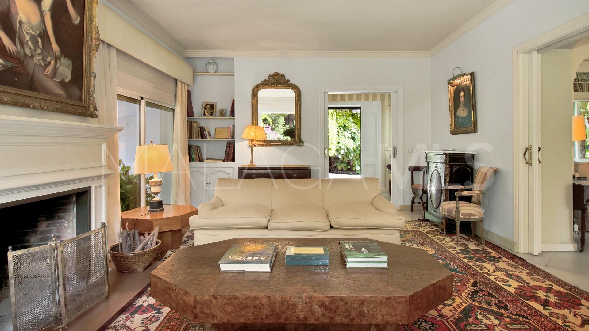 Villa for sale in Sitio de Calahonda