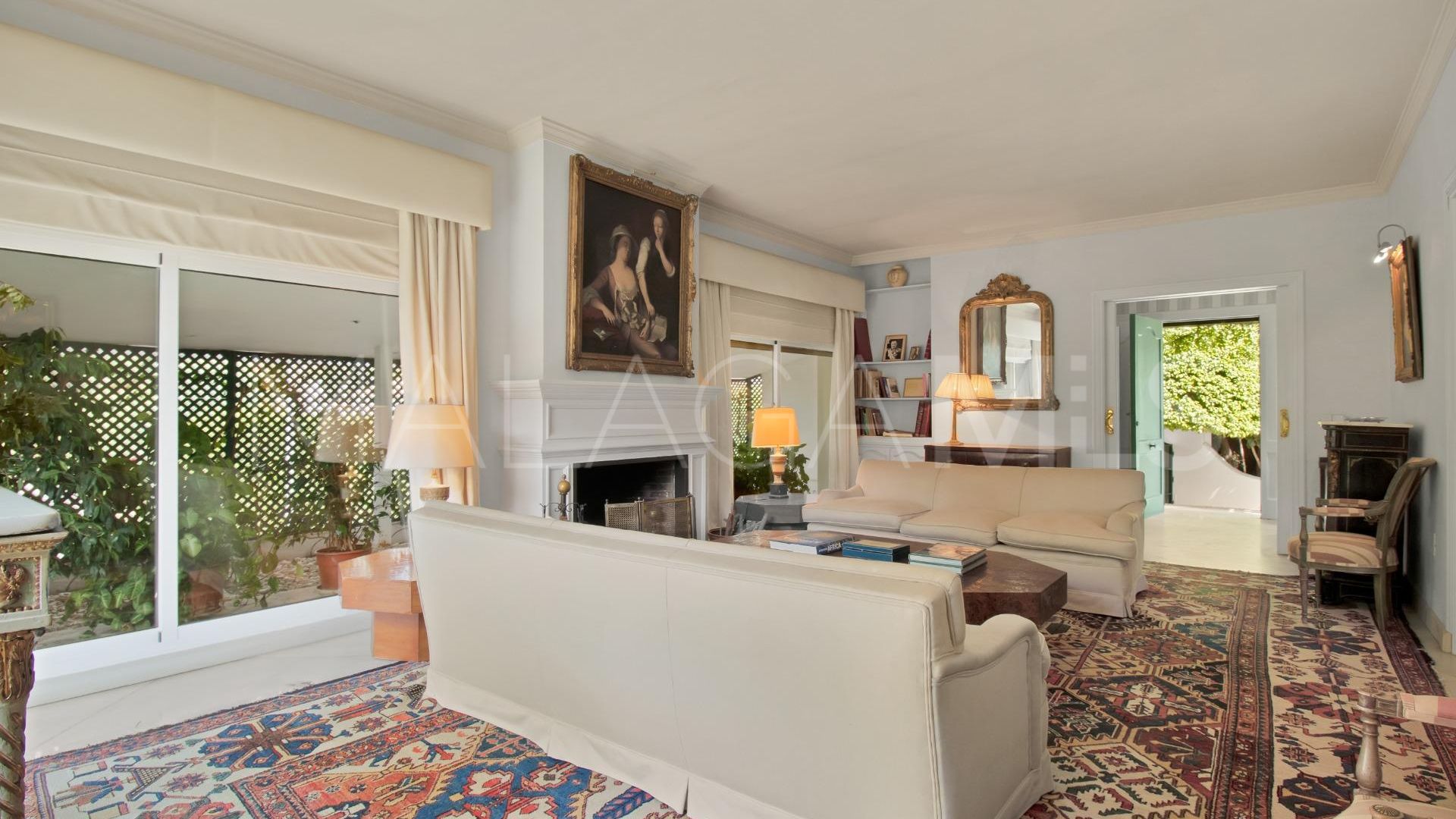 Villa for sale in Sitio de Calahonda
