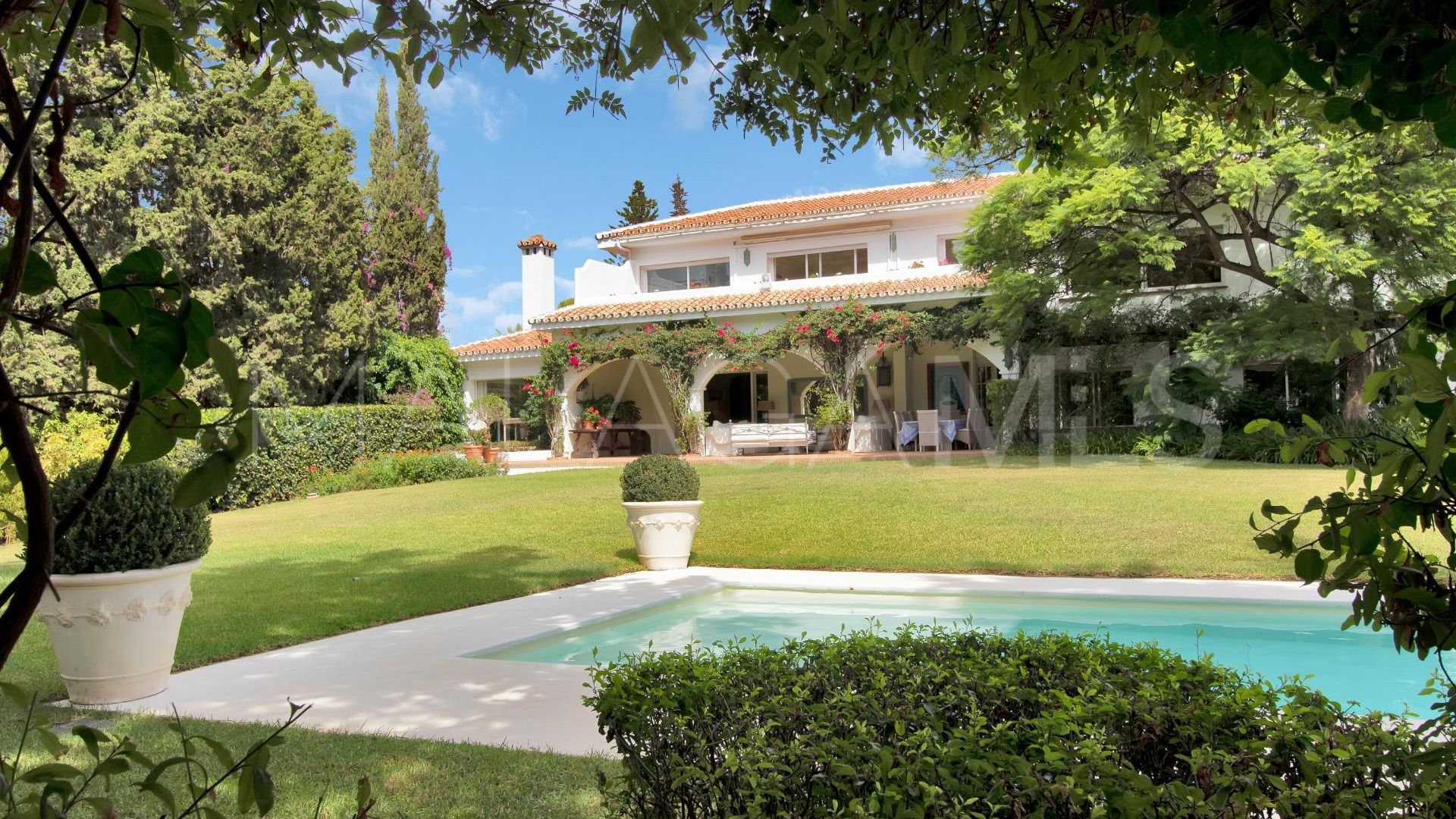 Villa for sale in Sitio de Calahonda