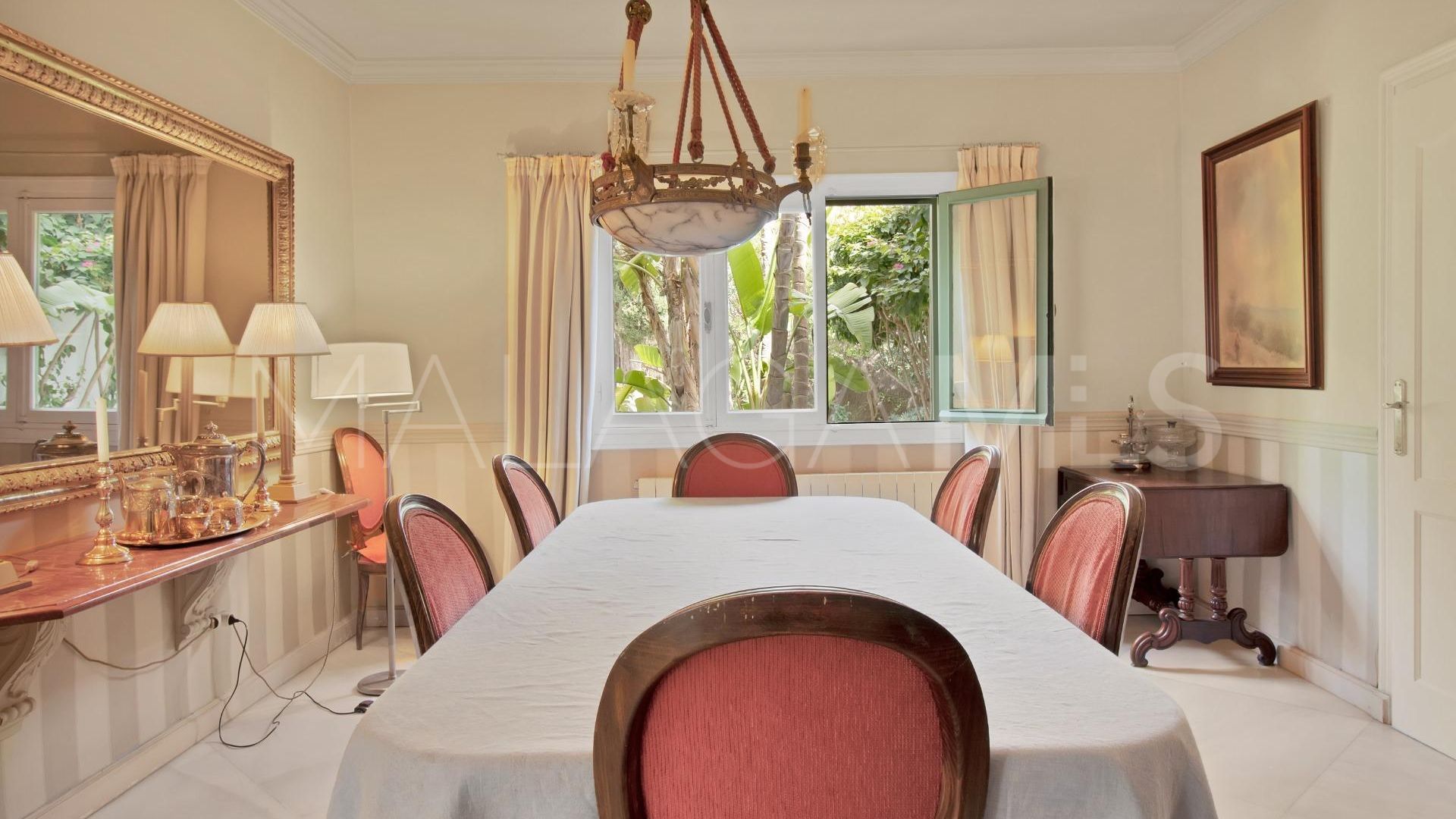 Villa for sale in Sitio de Calahonda