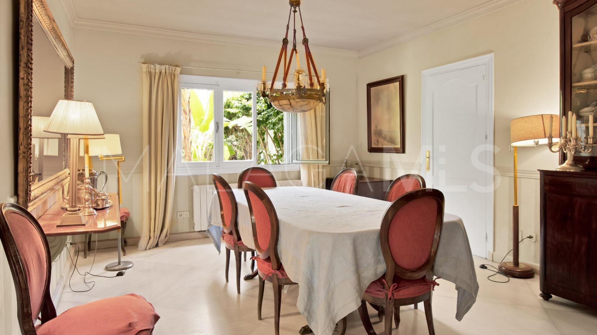 Villa for sale in Sitio de Calahonda