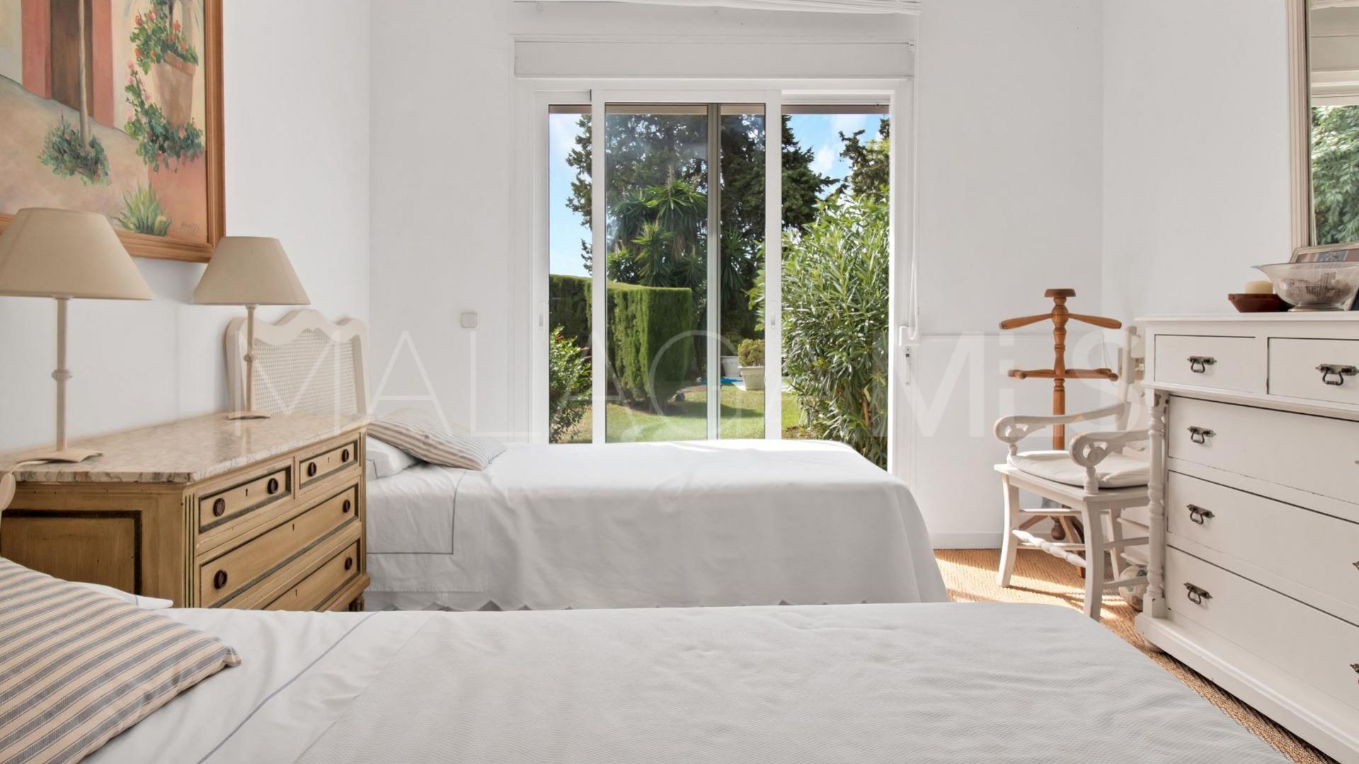 Villa for sale in Sitio de Calahonda