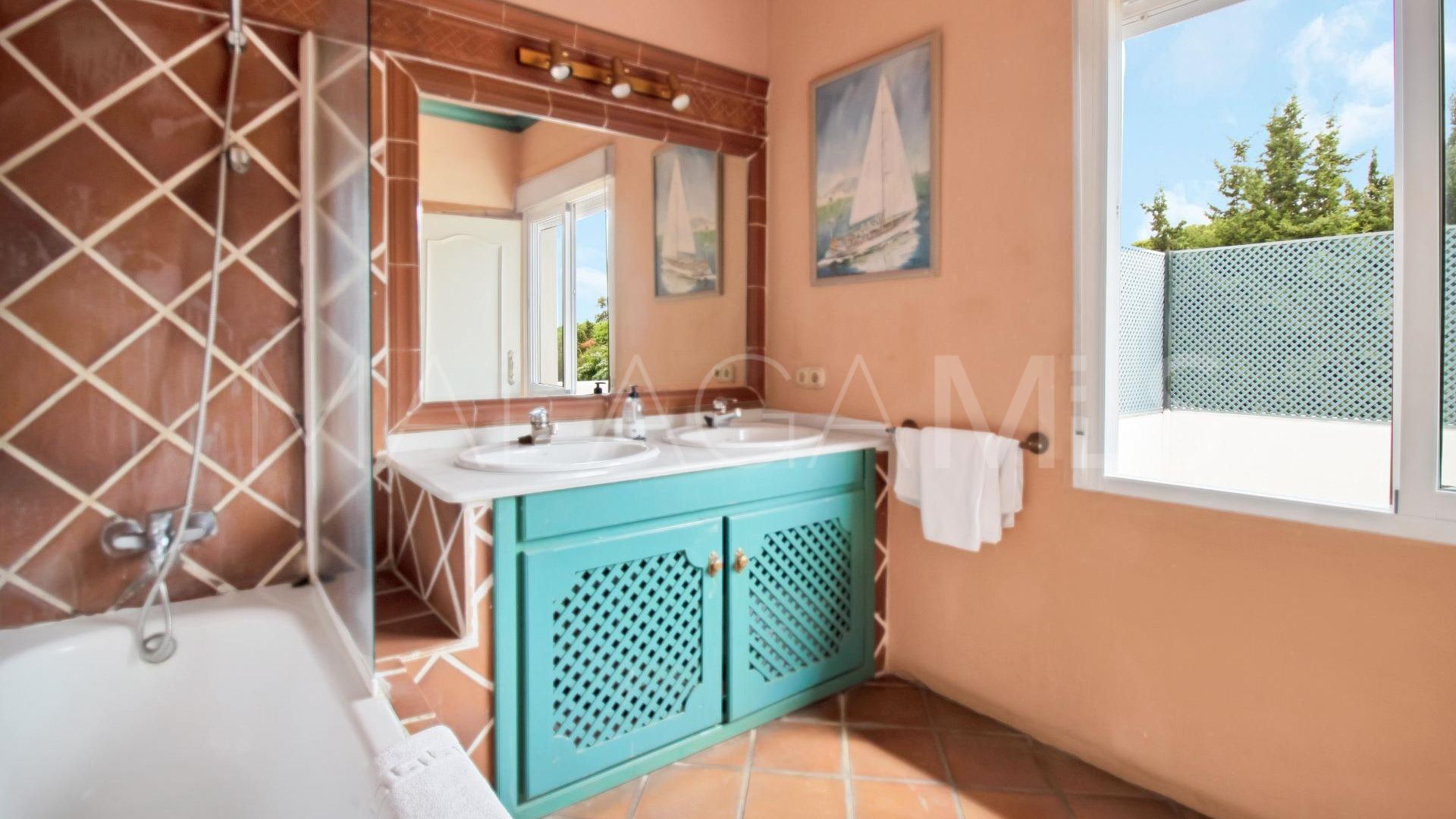 Villa for sale in Sitio de Calahonda