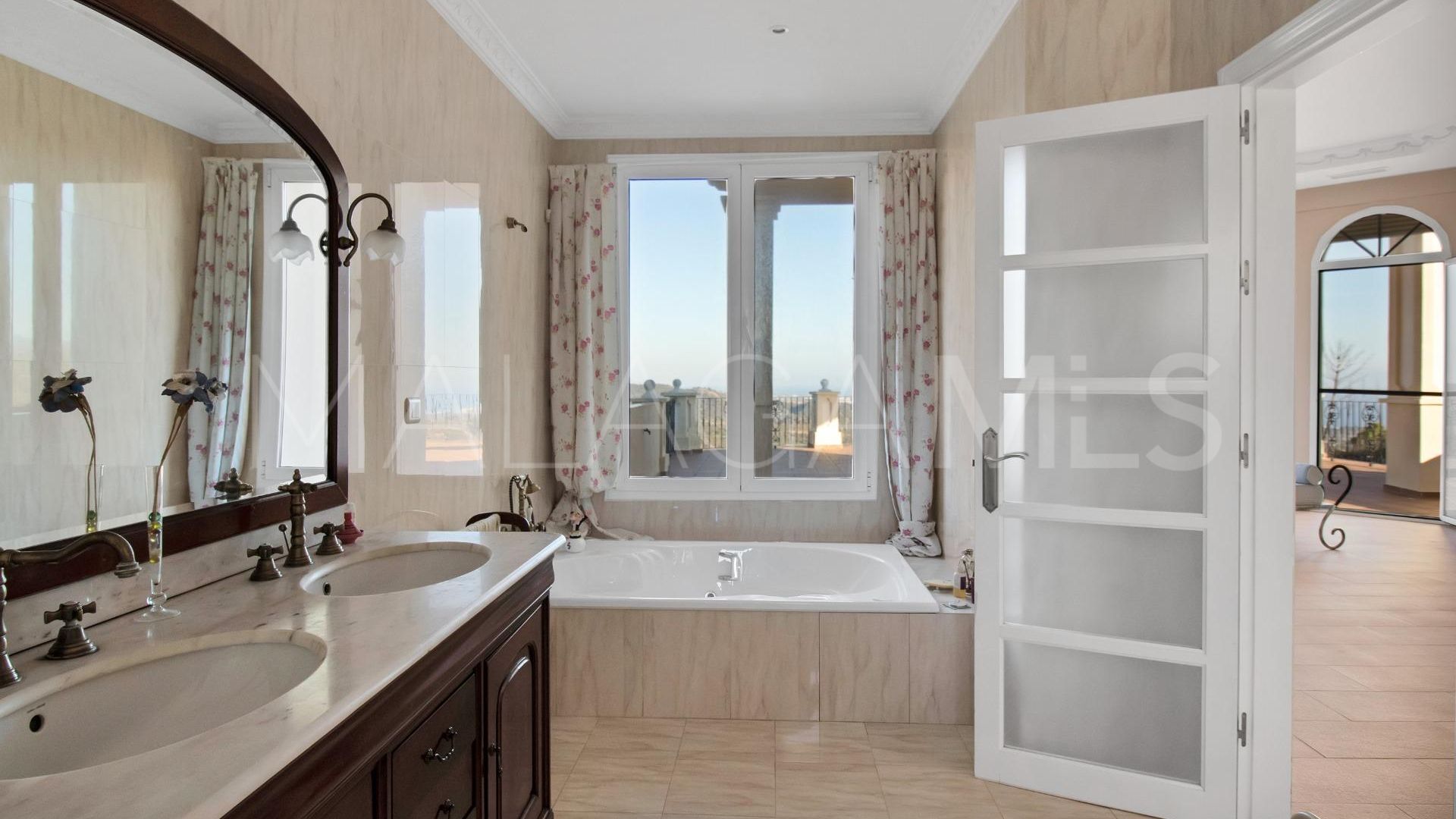 Villa for sale in Marbella Ciudad