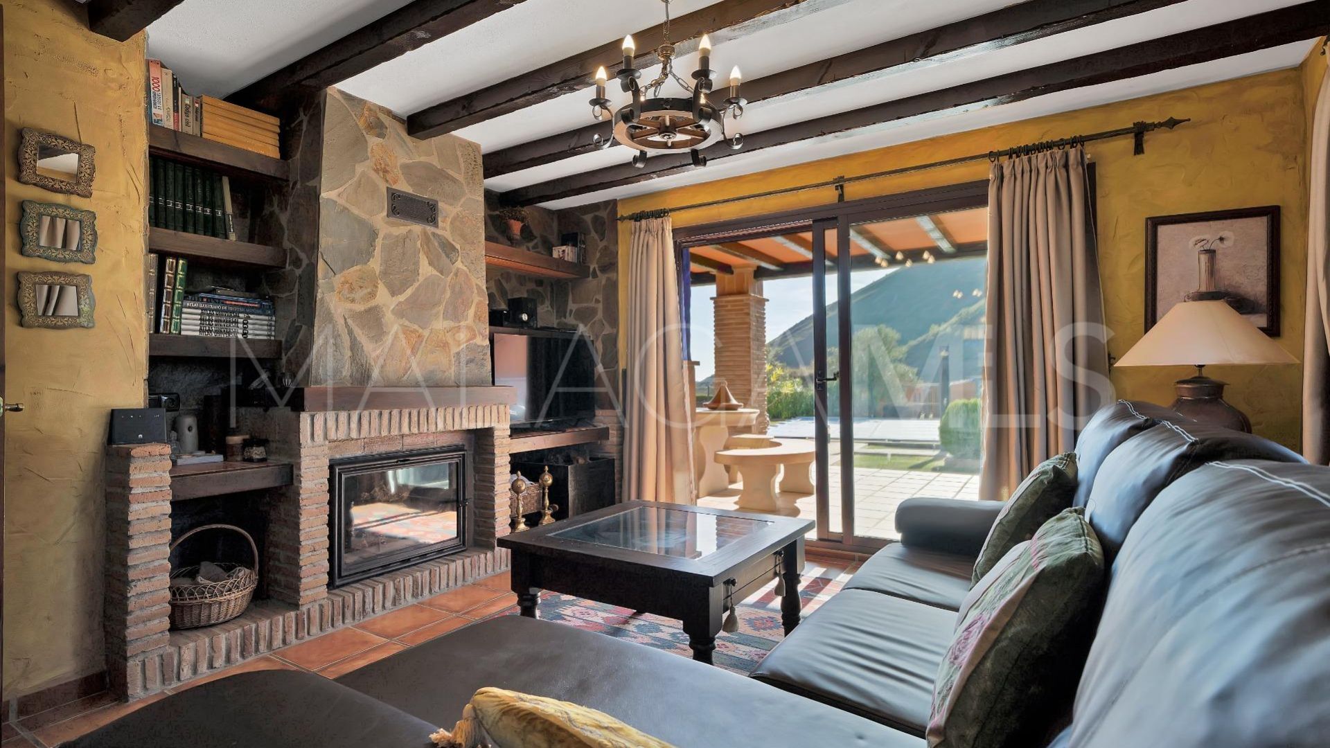 Landhaus for sale in Ojen