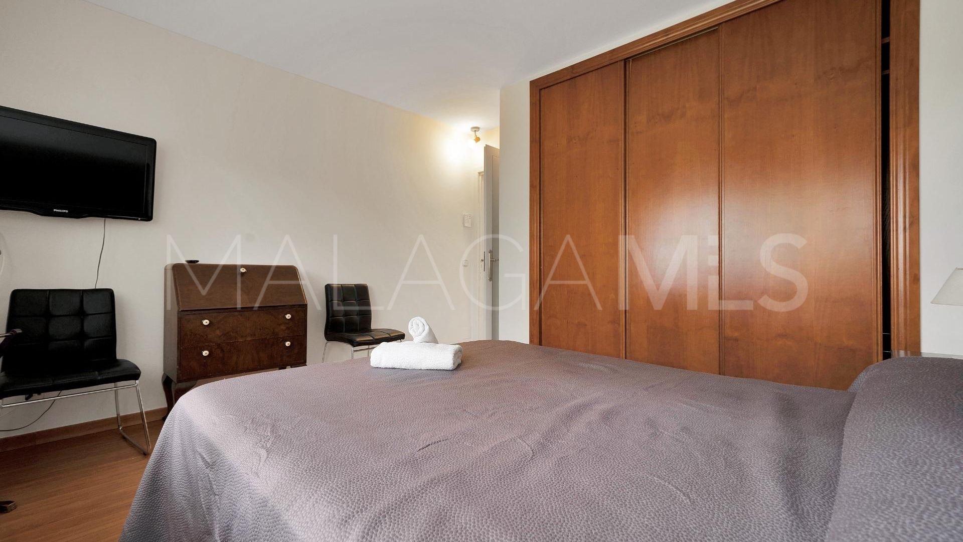Villa for sale in Elviria