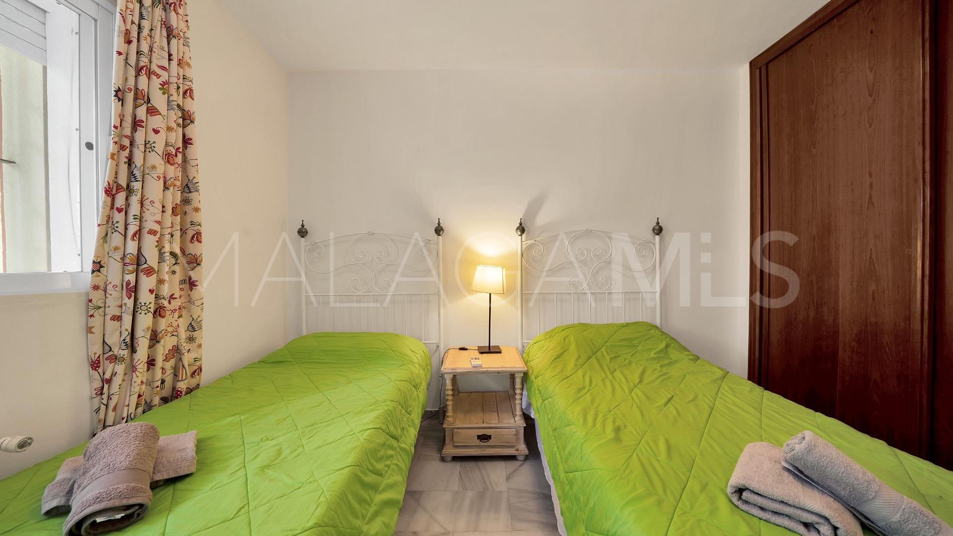 Villa for sale in Elviria