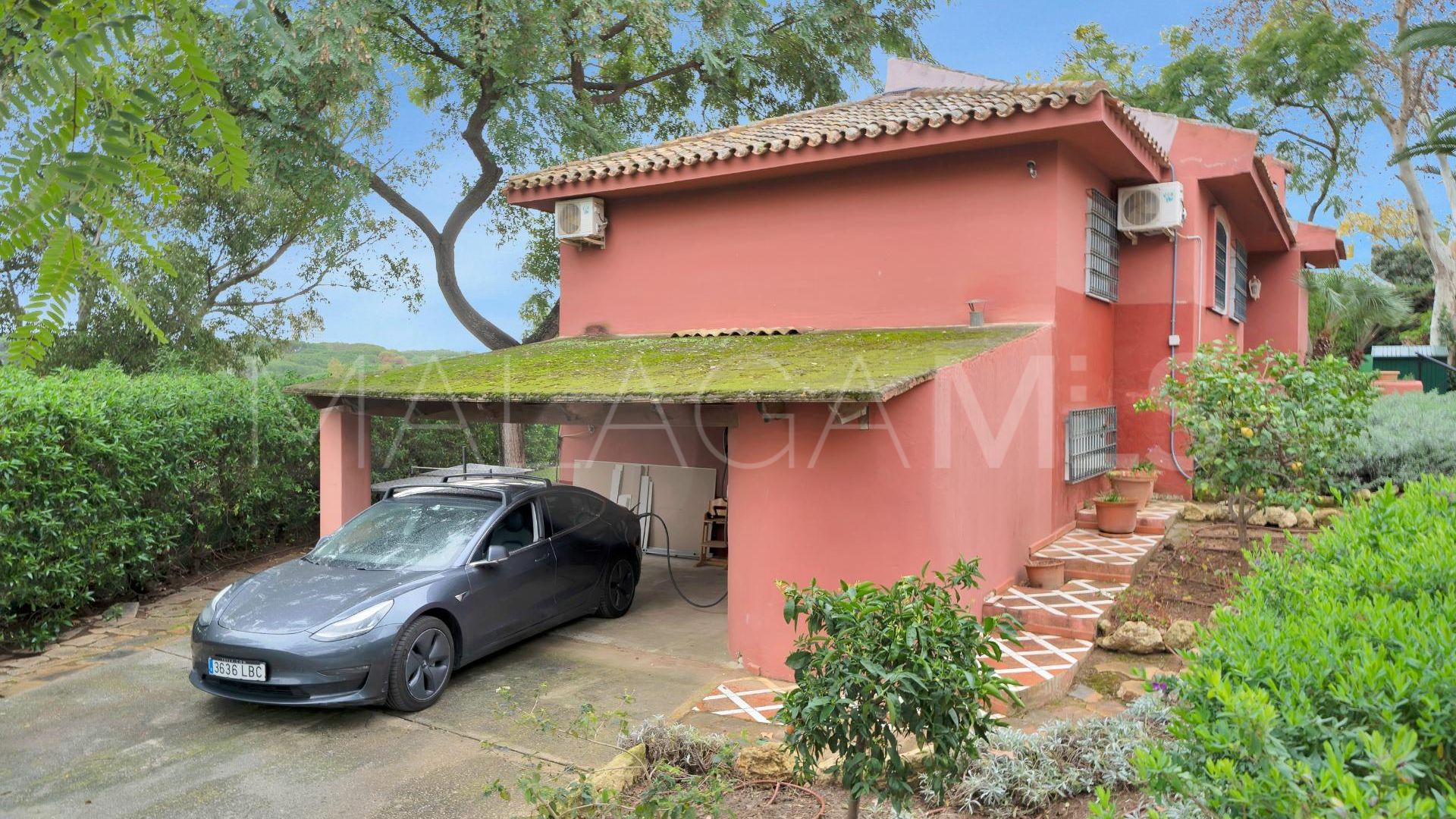 Villa for sale in Elviria