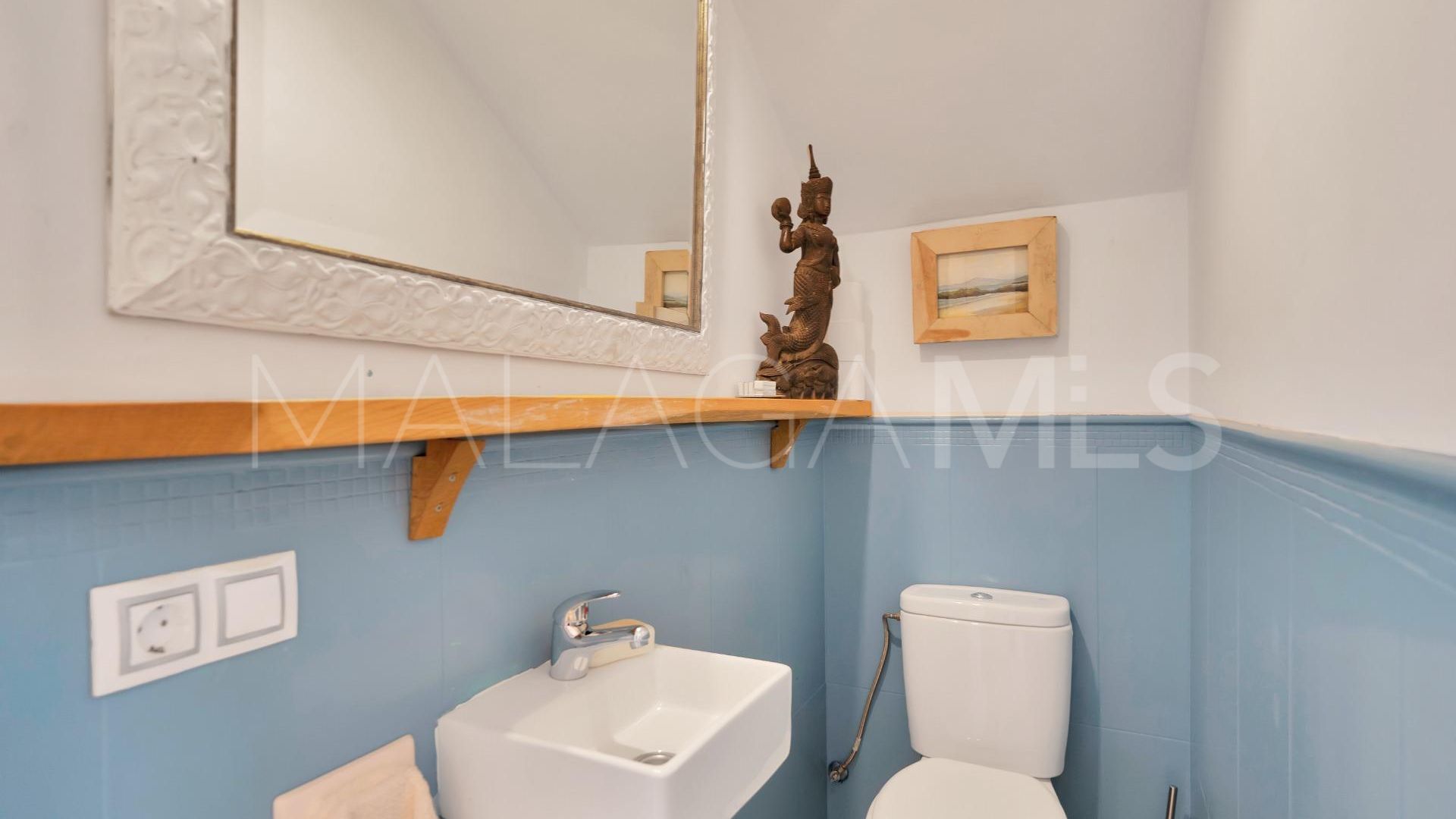 Nagüeles, pareado for sale