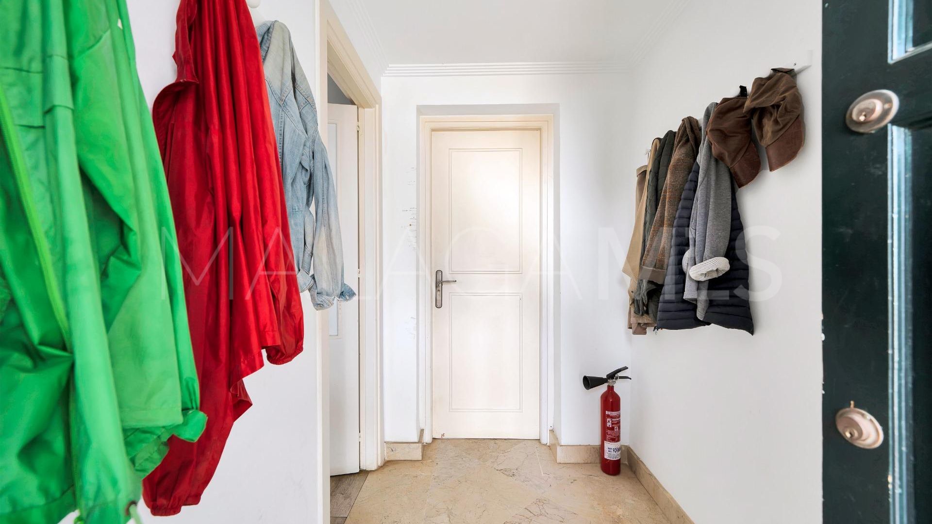 Nagüeles, pareado for sale