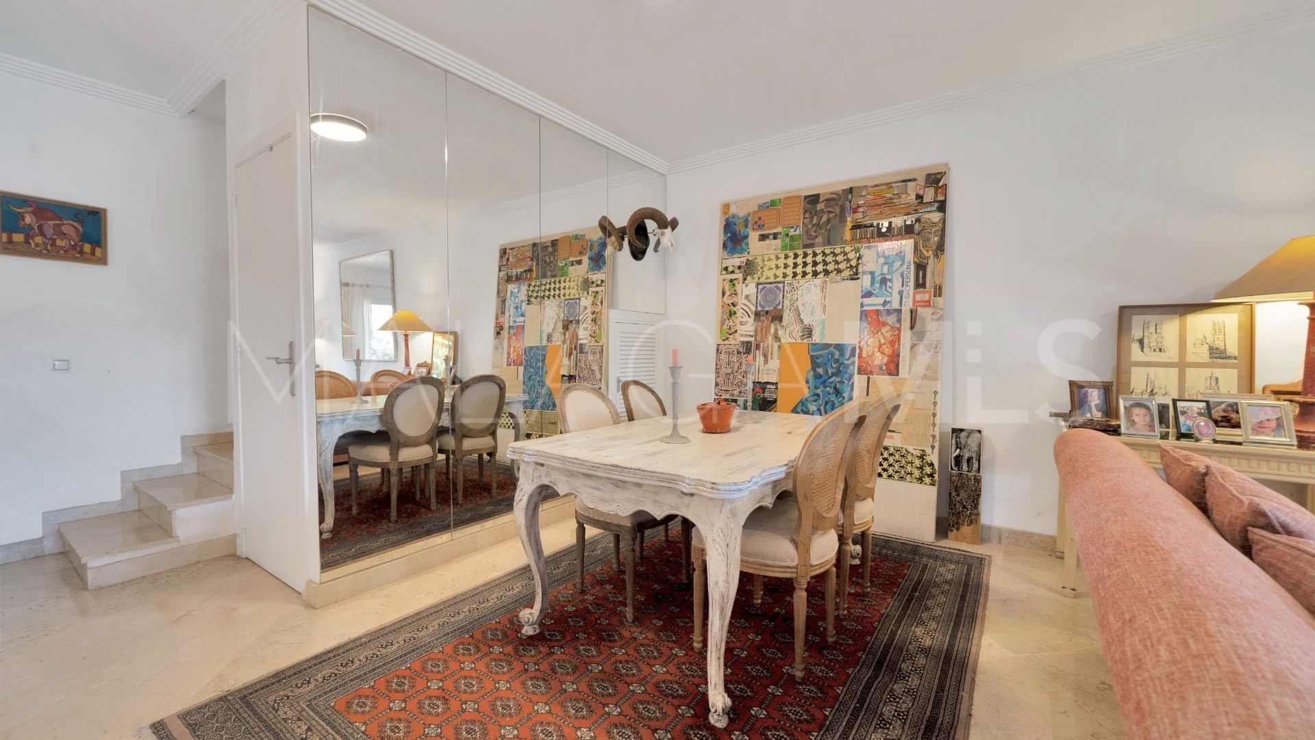 Nagüeles, pareado for sale