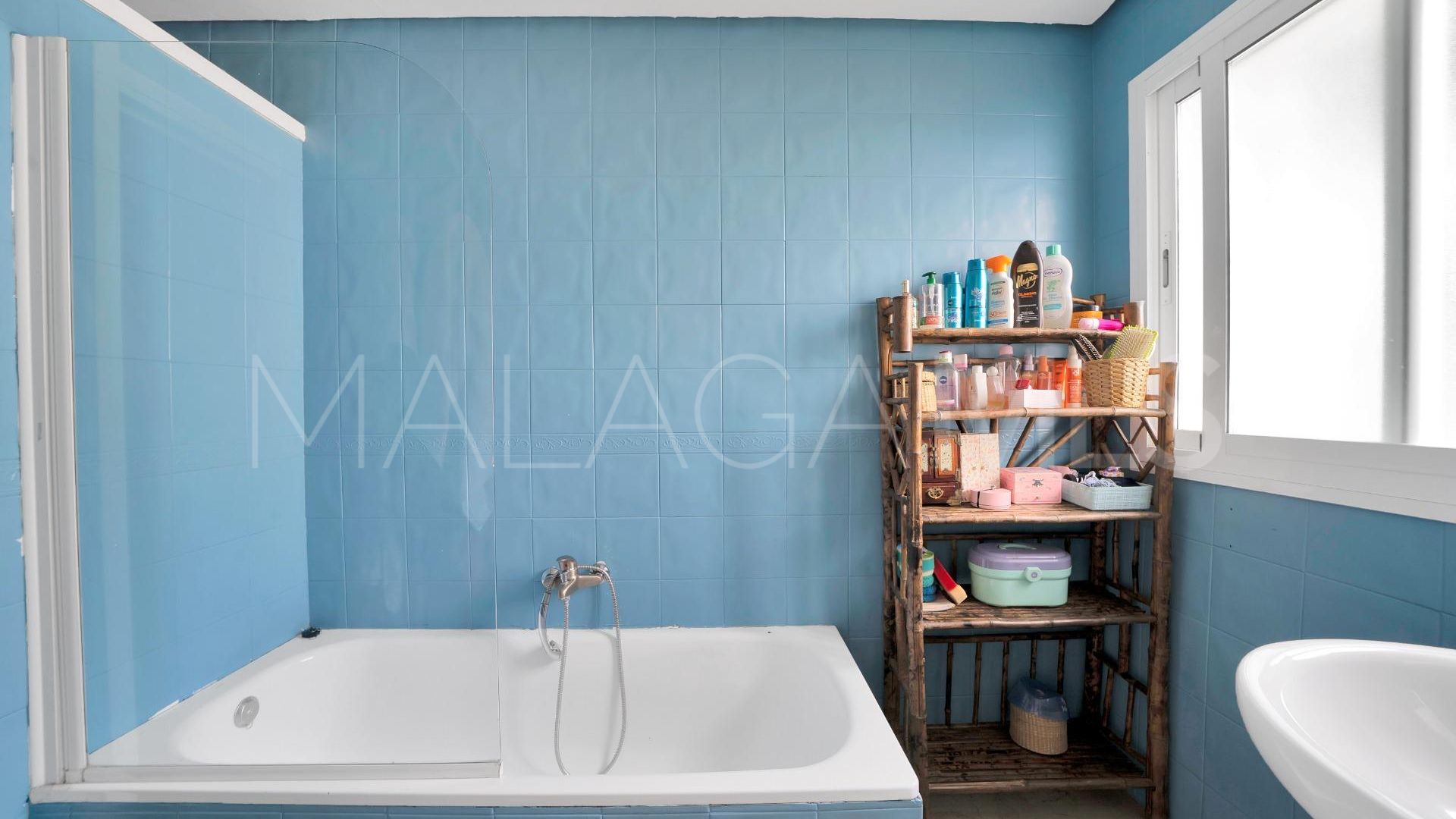 Nagüeles, pareado for sale