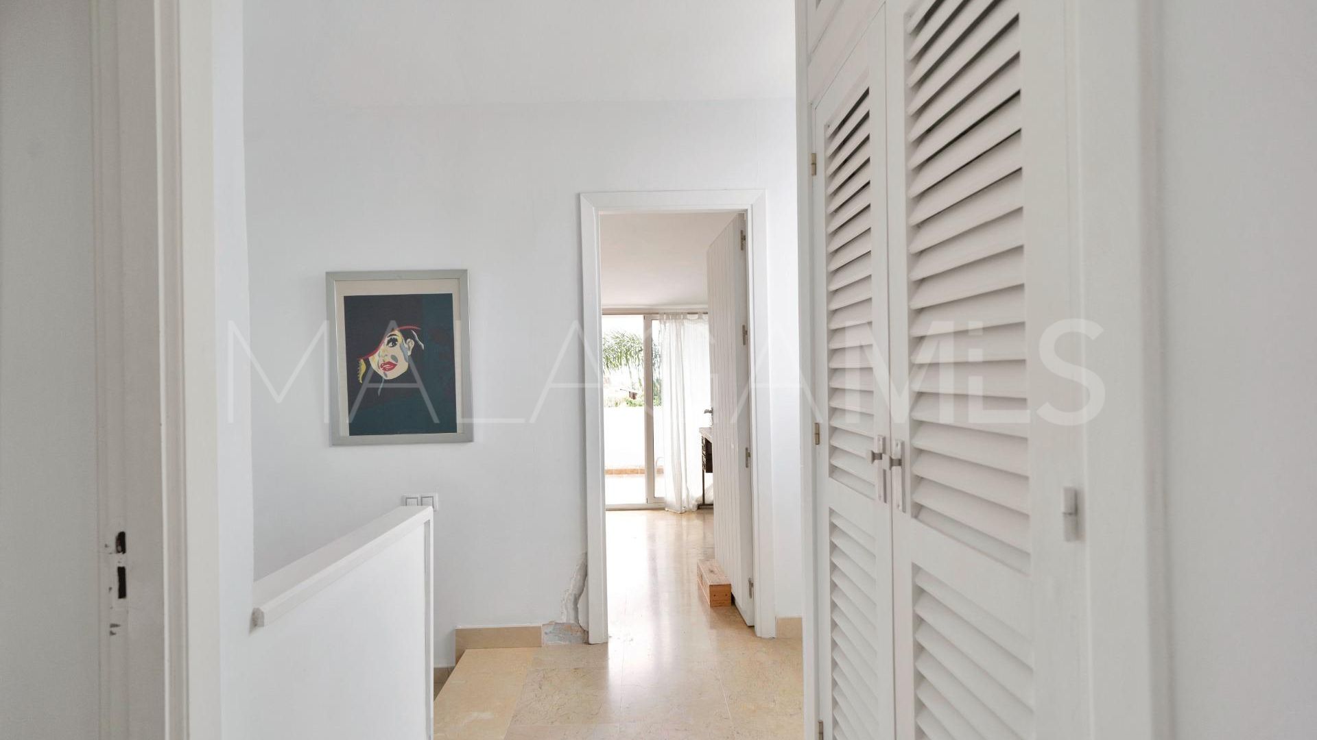 Nagüeles, pareado for sale