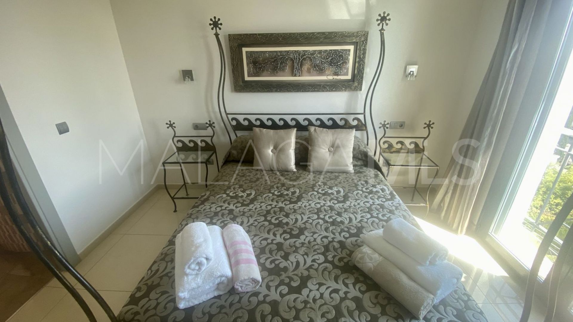 Hus i byn for sale in Elviria