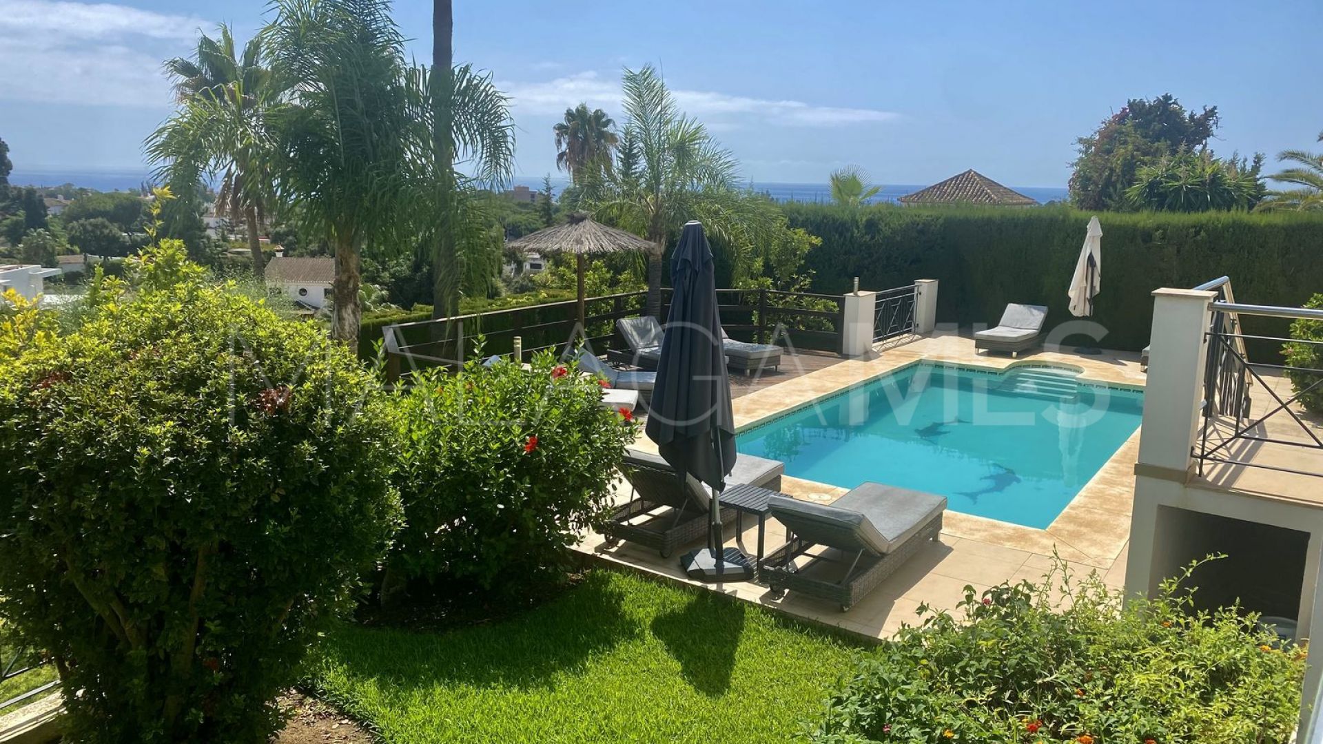 Hus i byn for sale in Elviria