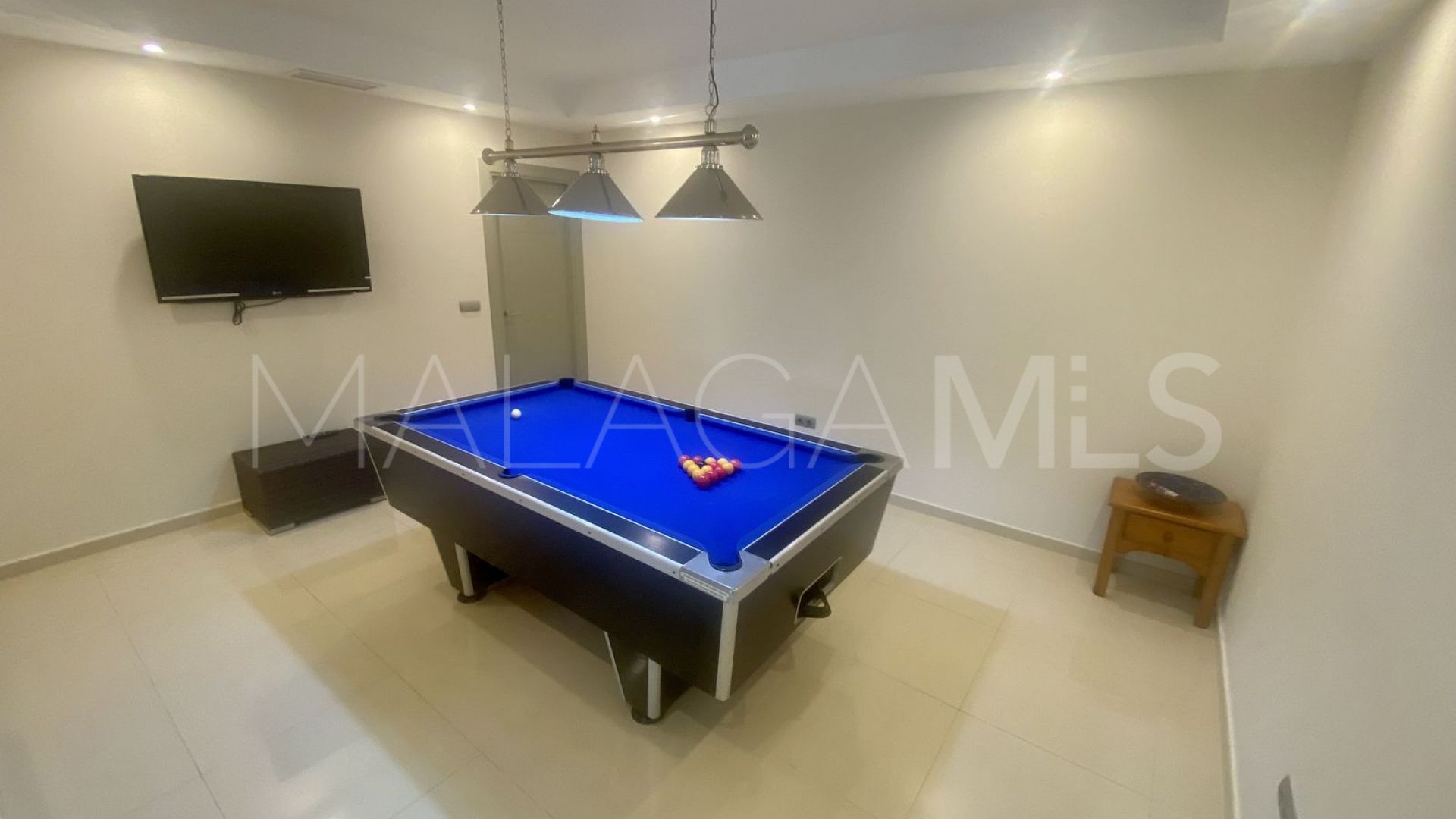 Hus i byn for sale in Elviria