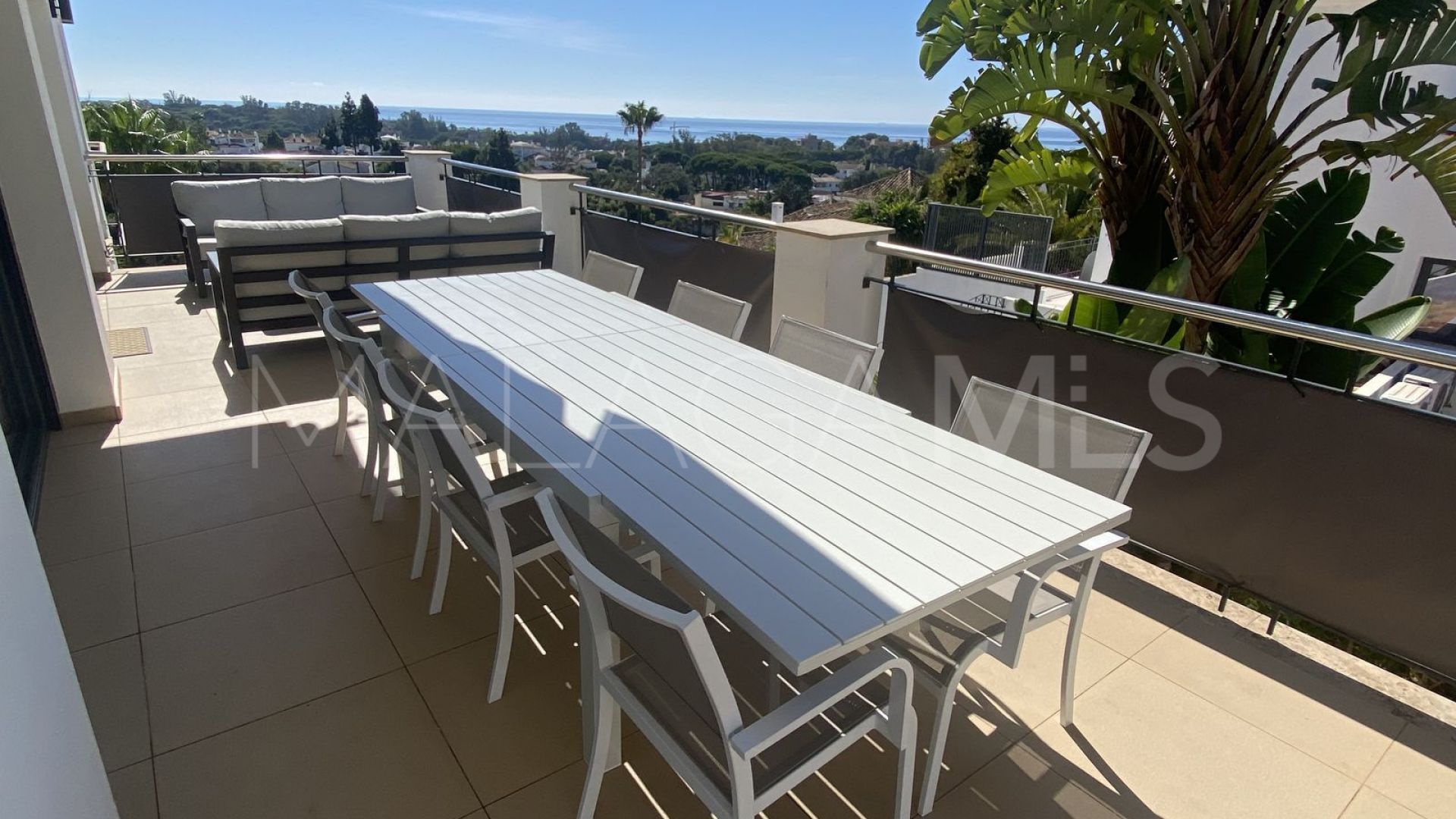 Hus i byn for sale in Elviria