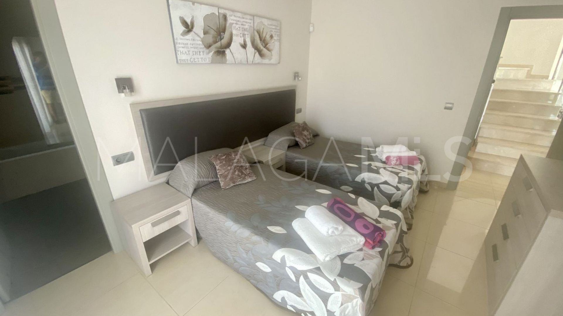 Hus i byn for sale in Elviria