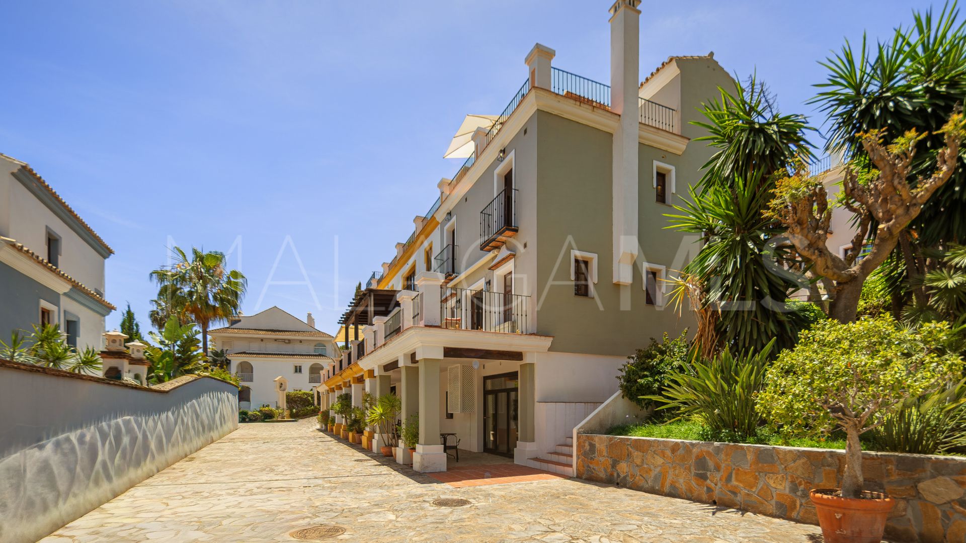Adosado for sale in Marbella Golden Mile