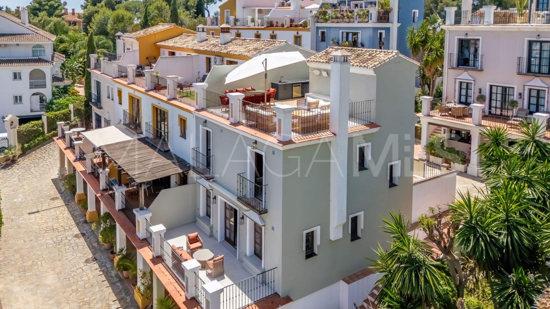 Adosado for sale in Marbella Golden Mile