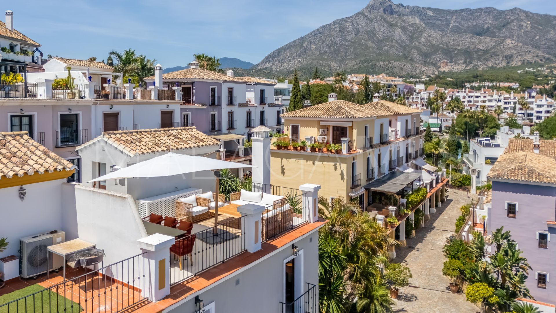 Adosado for sale in Marbella Golden Mile