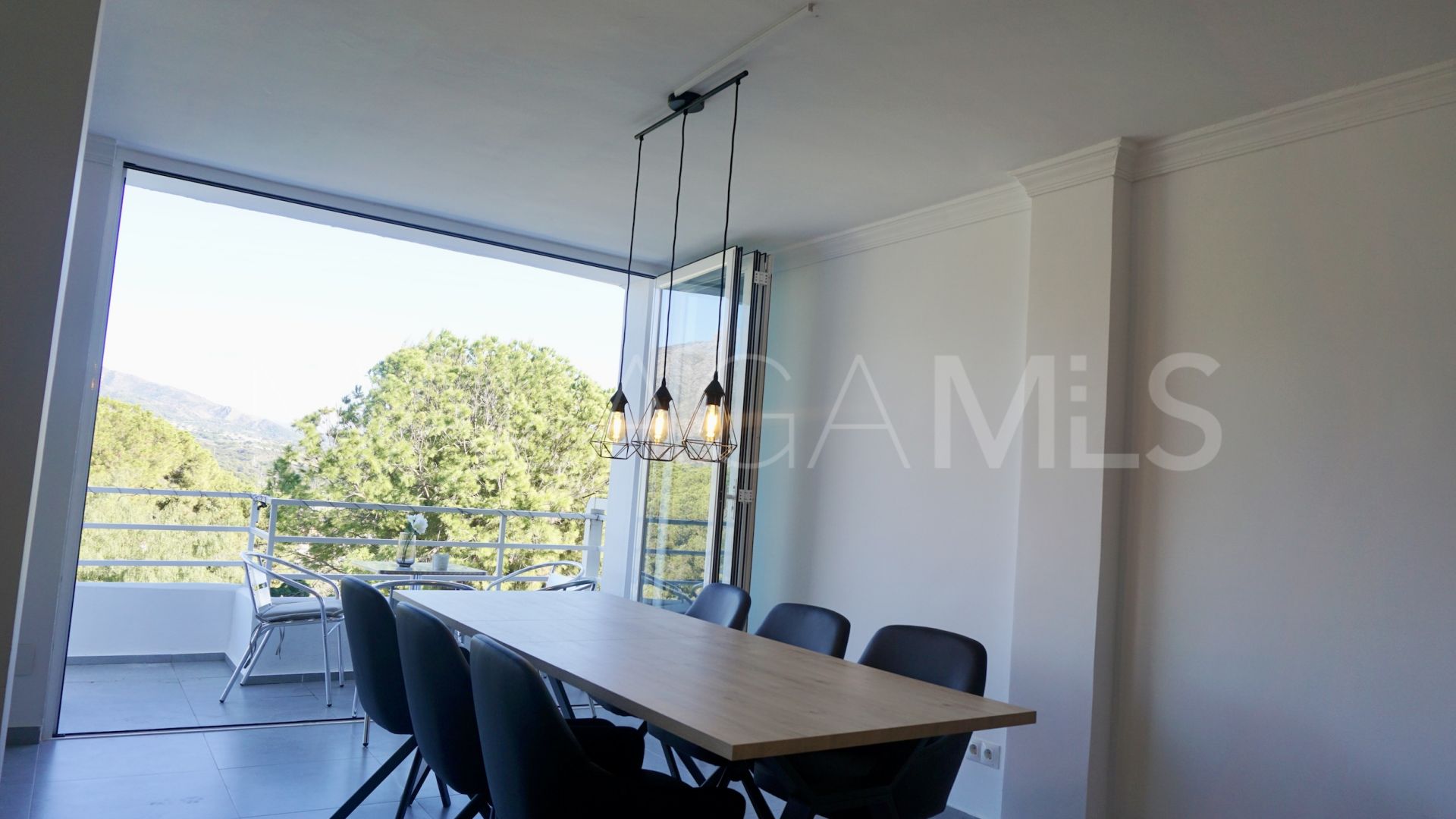 For sale duplex in Las Brisas with 3 bedrooms