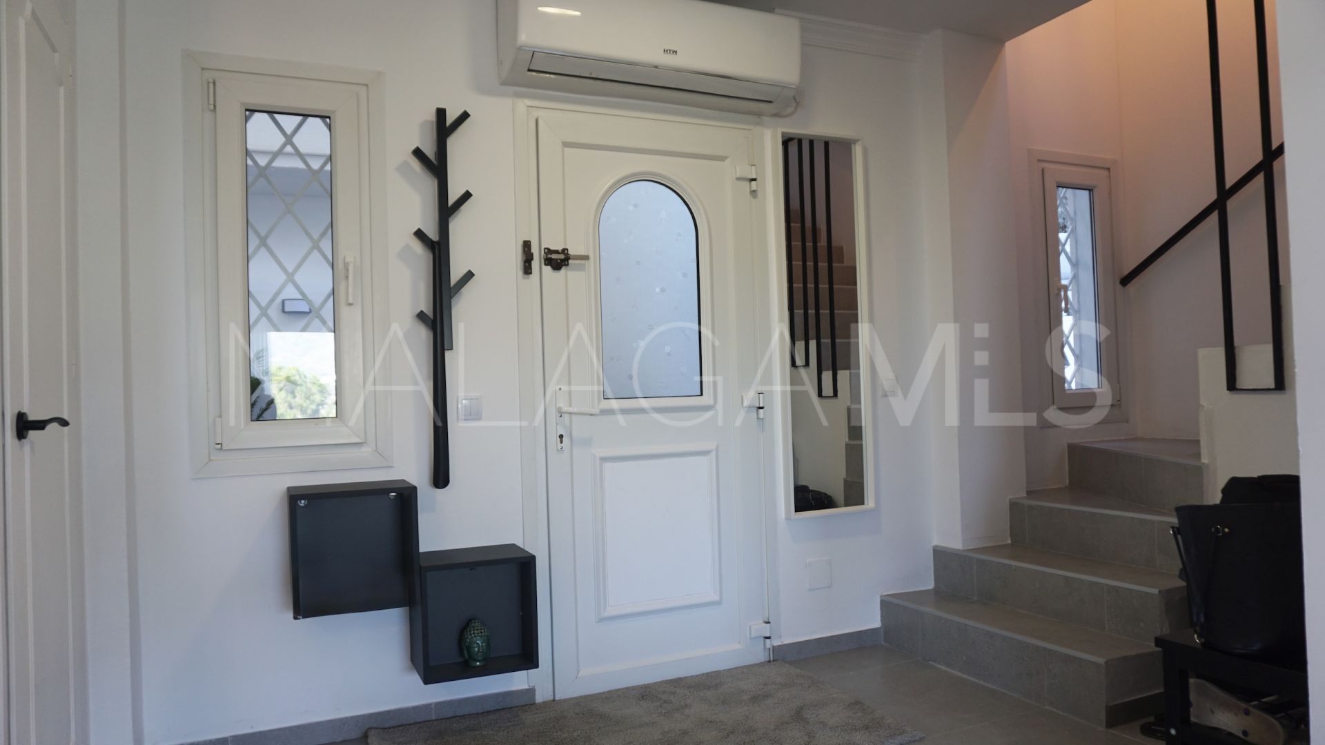 For sale duplex in Las Brisas with 3 bedrooms