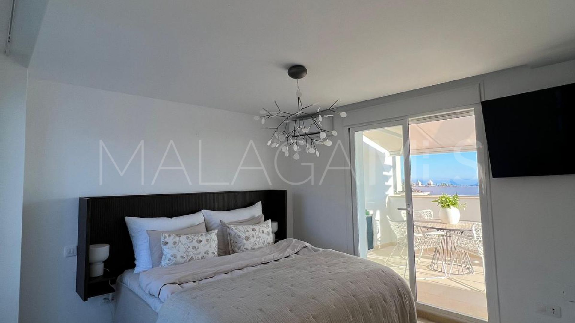 Zweistöckiges penthouse for sale in Aloha Royal