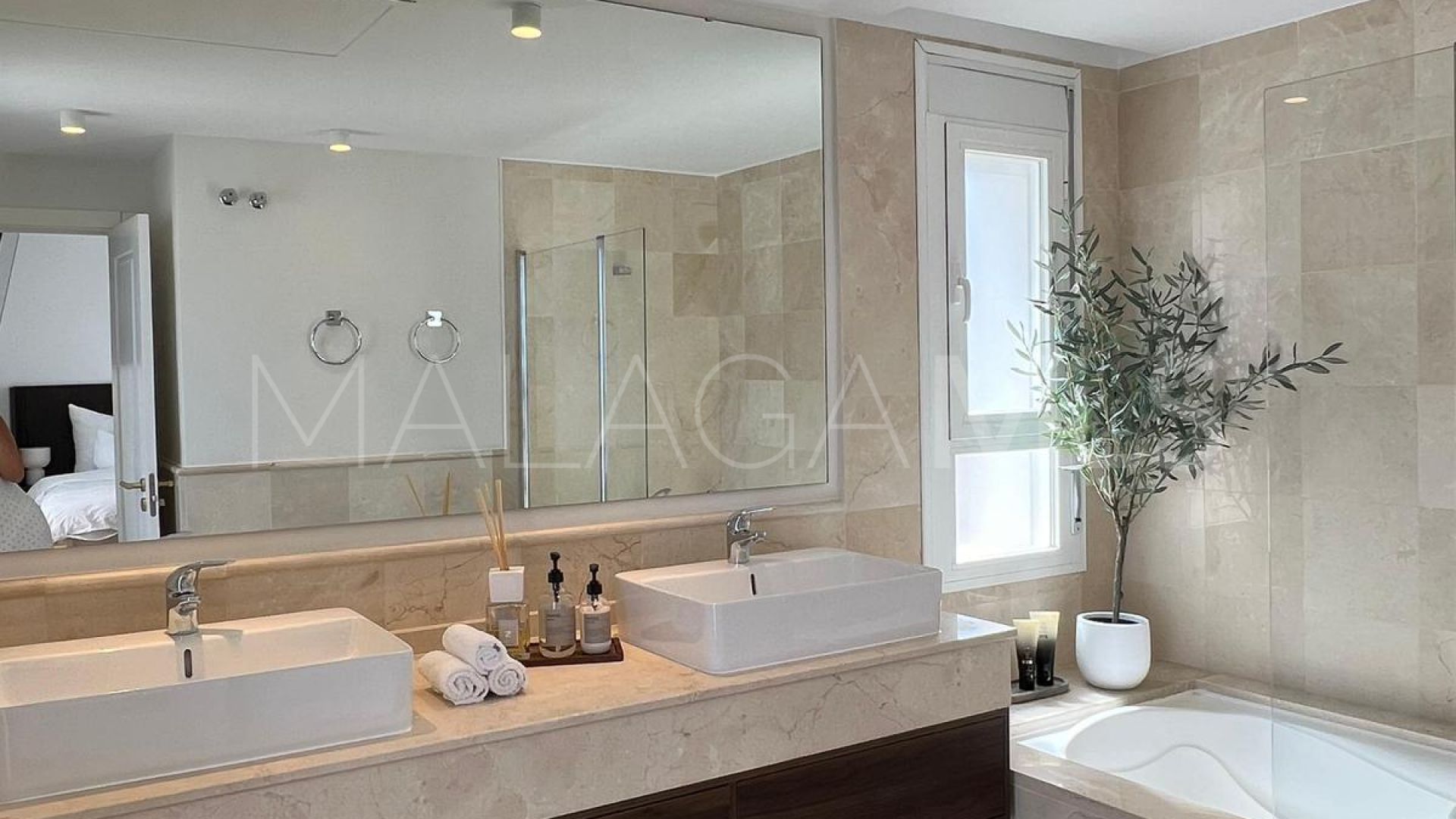 Zweistöckiges penthouse for sale in Aloha Royal