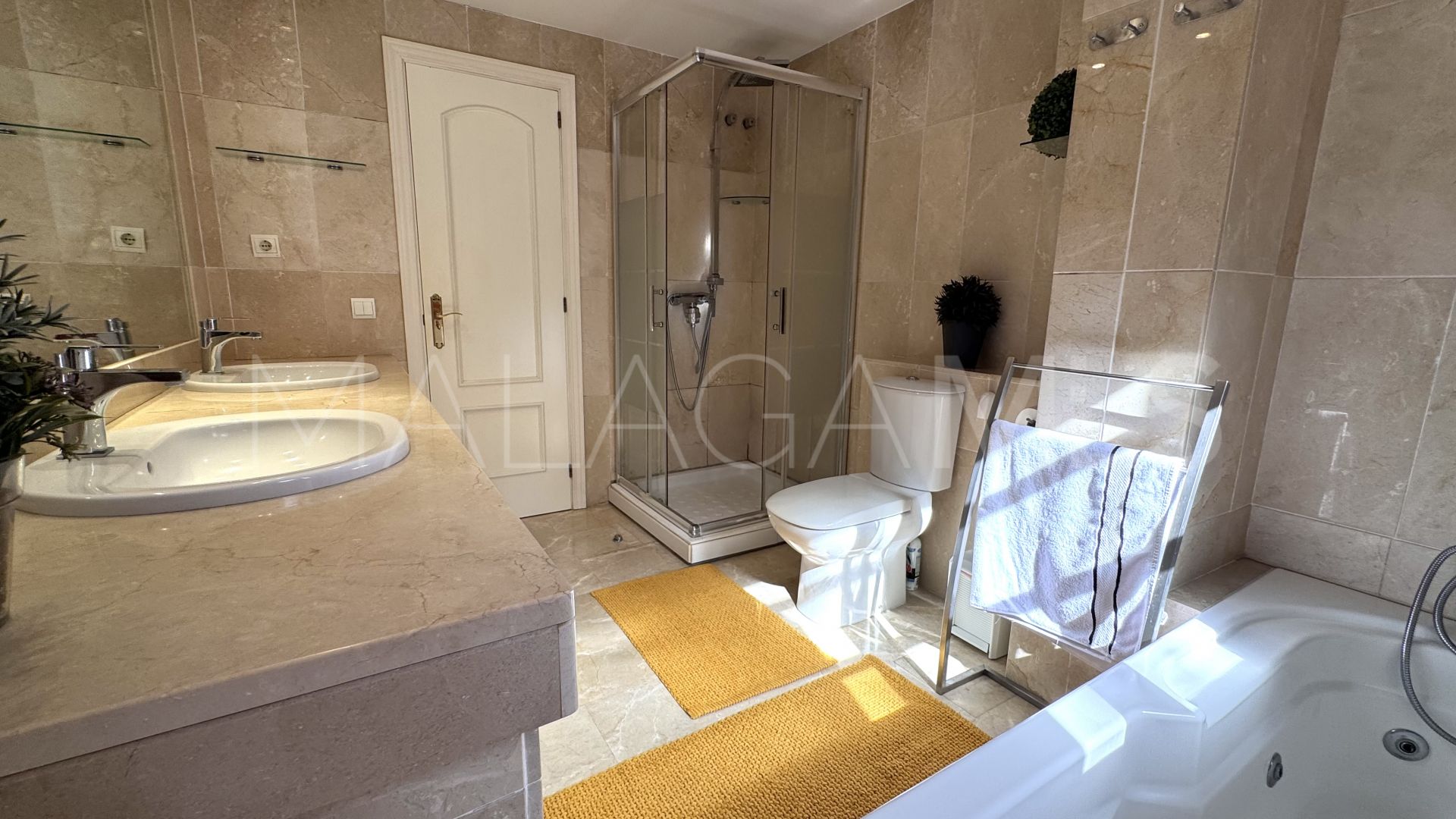 Apartamento planta baja for sale with 3 bedrooms in Marbella Ciudad
