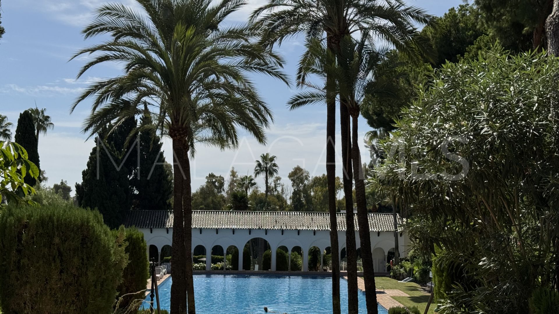 Apartamento planta baja for sale with 3 bedrooms in Marbella Ciudad