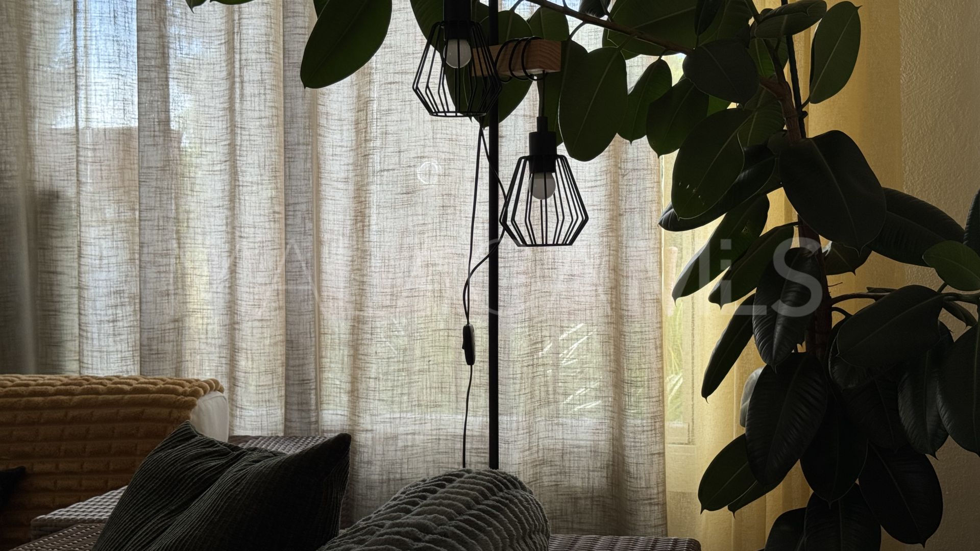 Apartamento planta baja for sale with 3 bedrooms in Marbella Ciudad
