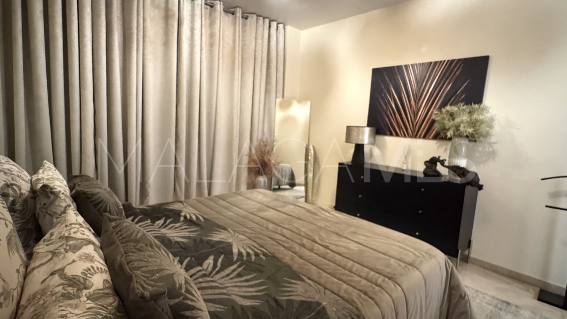 Apartamento planta baja for sale with 3 bedrooms in Marbella Ciudad